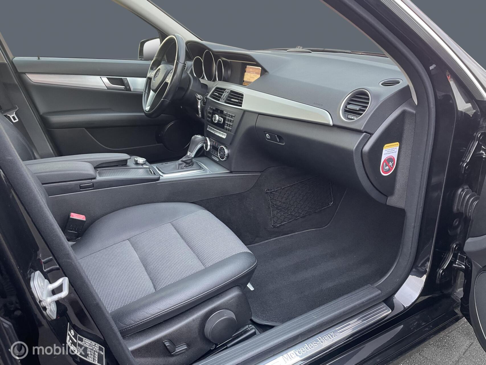 Foto van Mercedes-Benz C 180