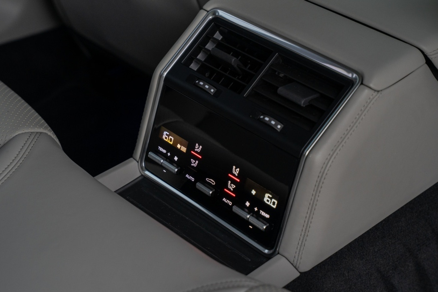 Foto van Porsche Panamera 4 E-hybrid