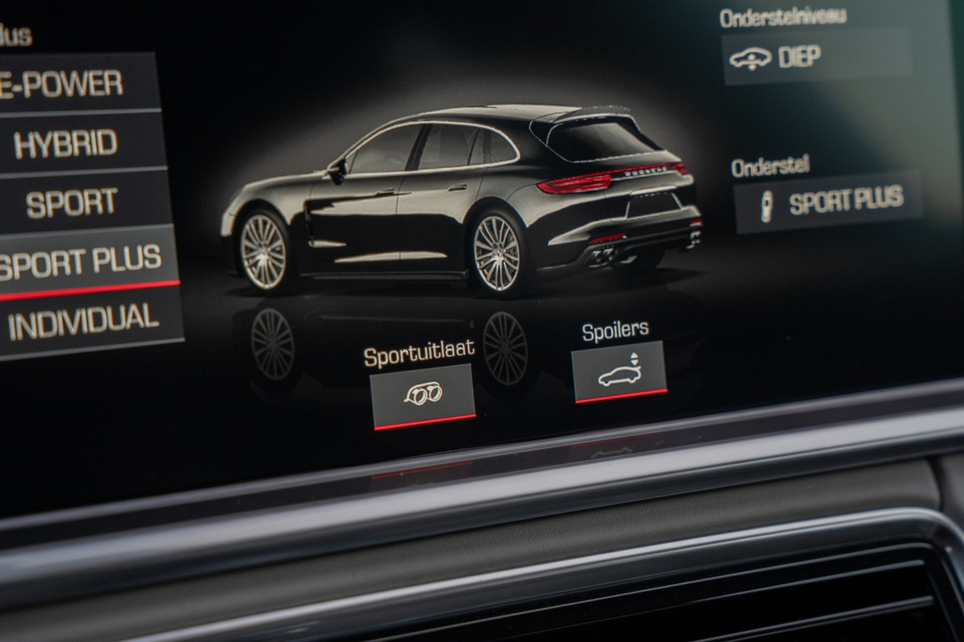 Foto van Porsche Panamera 4 E-hybrid