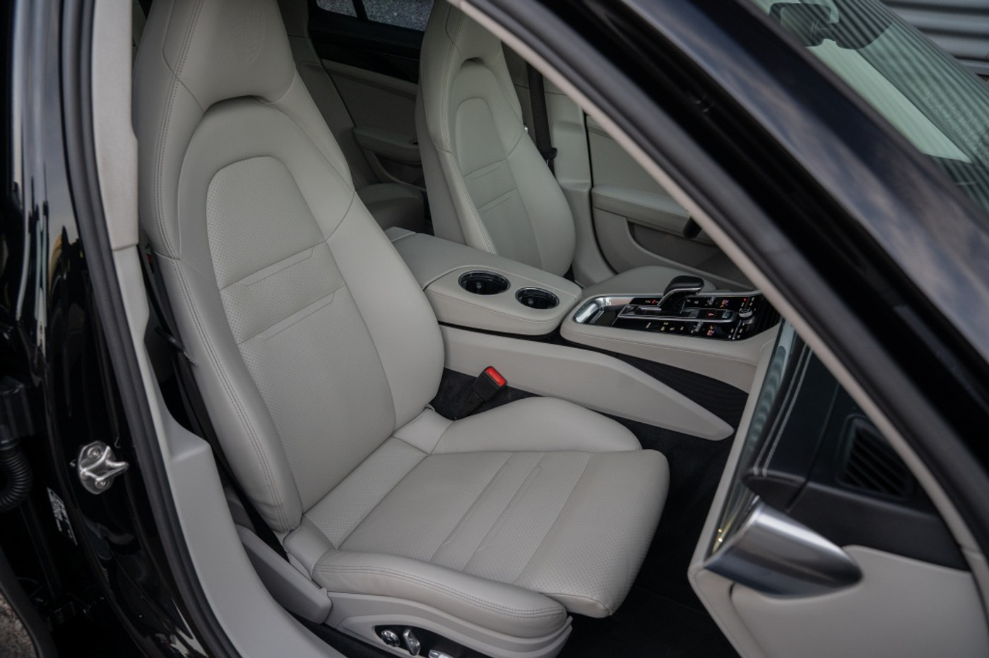 Foto van Porsche Panamera 4 E-hybrid