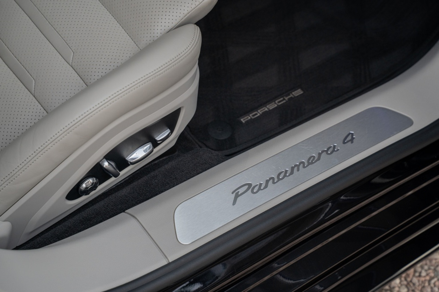 Foto van Porsche Panamera 4 E-hybrid