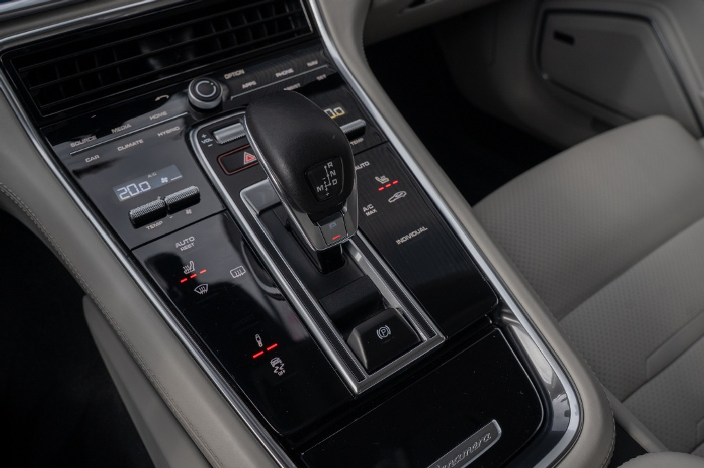 Foto van Porsche Panamera 4 E-hybrid