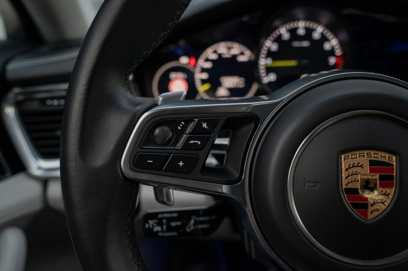 Foto van Porsche Panamera 4 E-hybrid