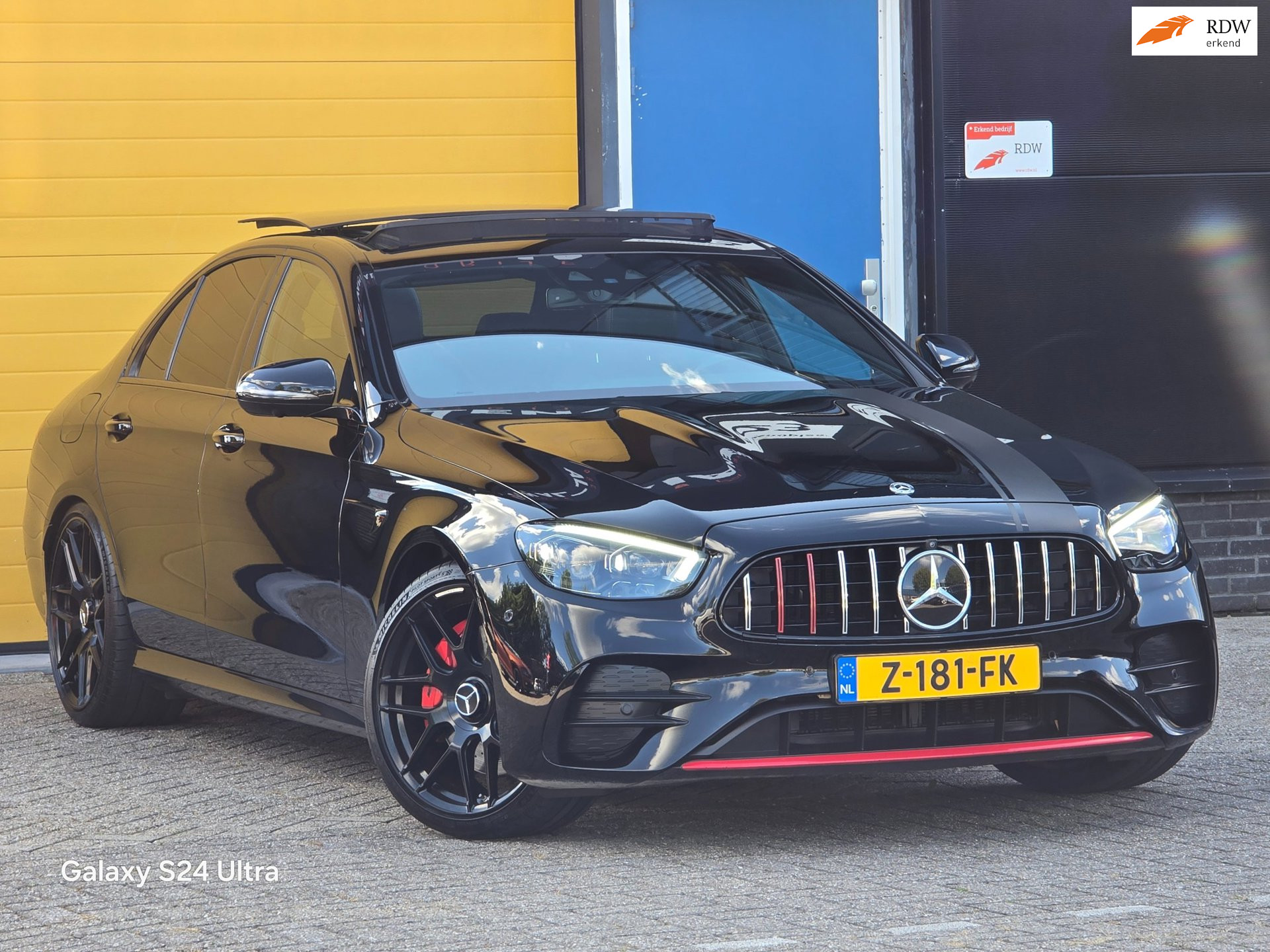Mercedes-Benz E 300 E 4Matic 300 e 4MATIC AMG 63 Look / Acc / Lane Assist / Open Panoramadak / 360 Camera / Navi / Led / Pdc / 20 Inch 2020 - voorkant