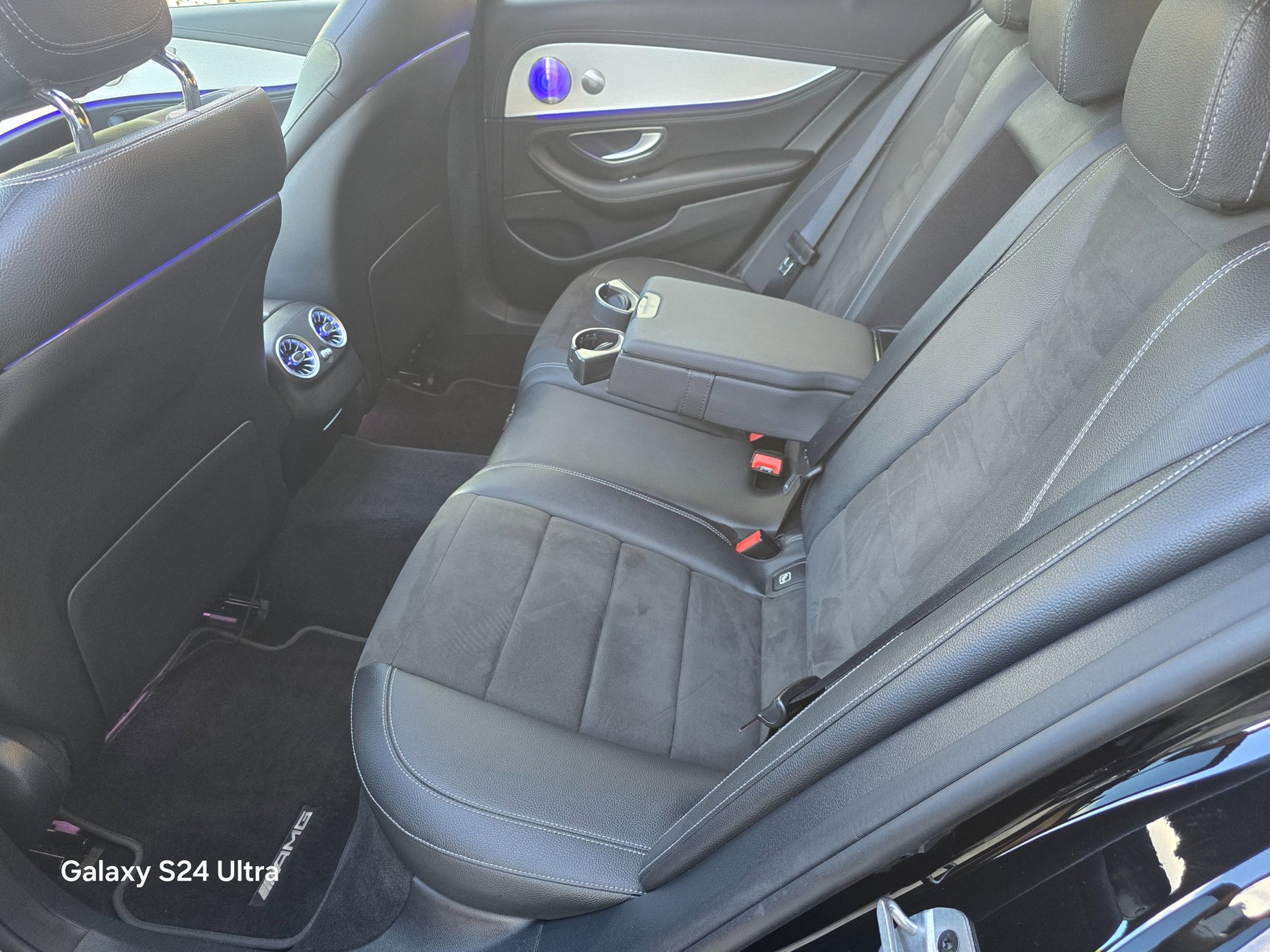Foto van Mercedes-Benz E 300 E 4Matic