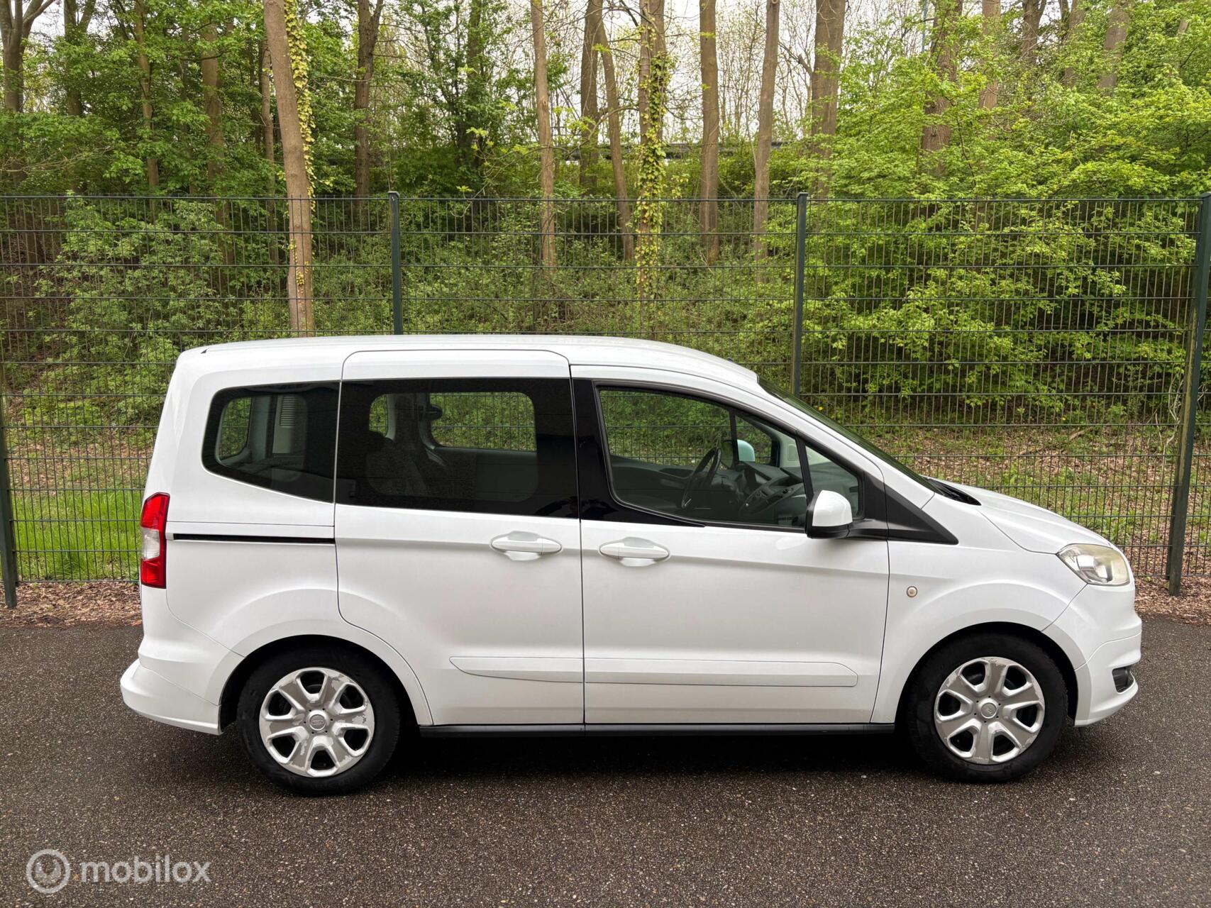 Foto van Ford Tourneo Courier