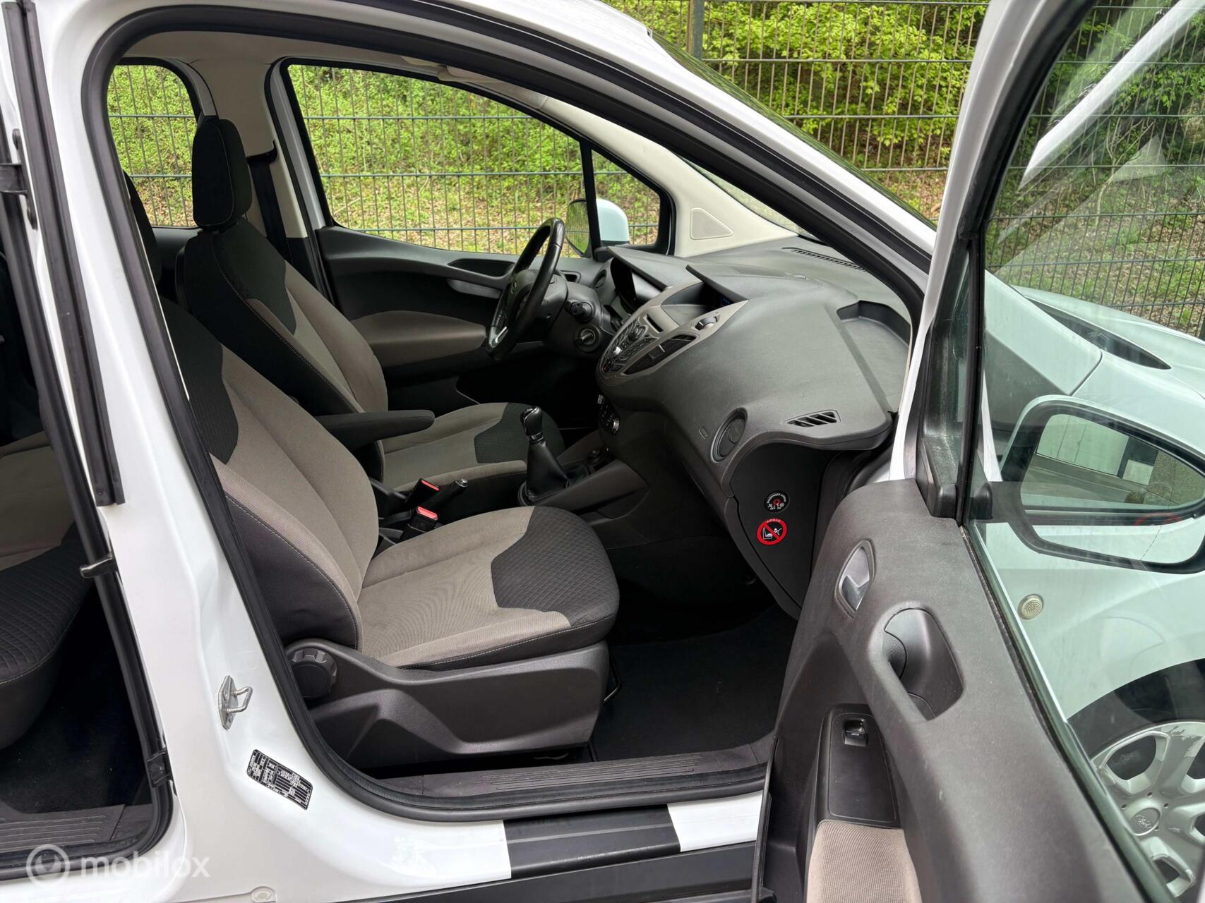 Foto van Ford Tourneo Courier