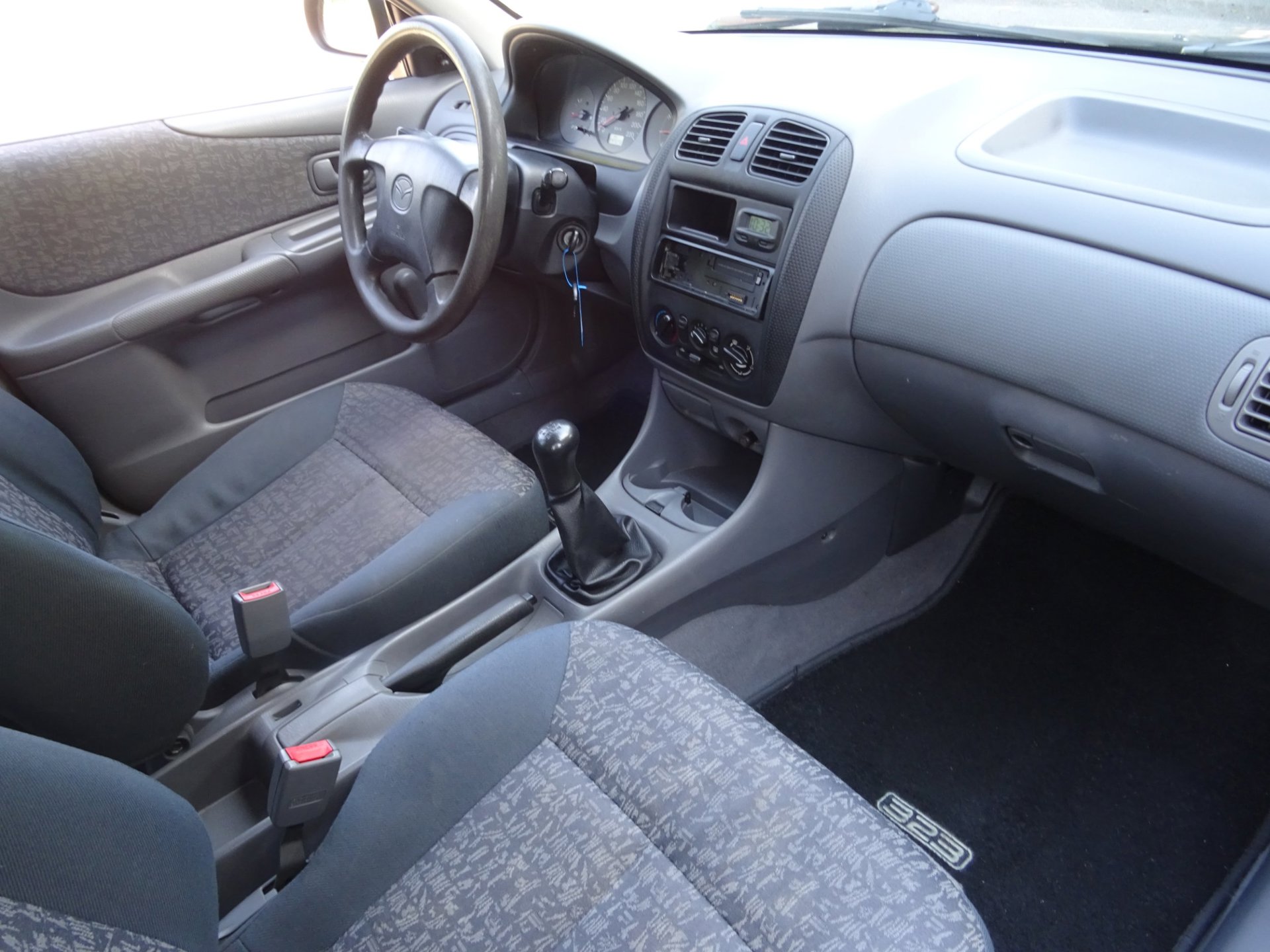 Foto van Mazda Mazda 323f