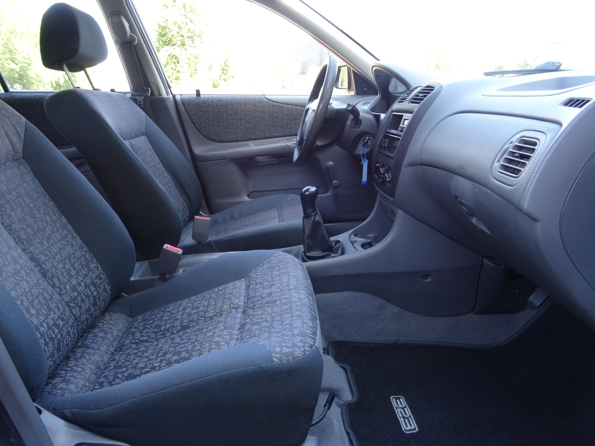 Foto van Mazda Mazda 323f