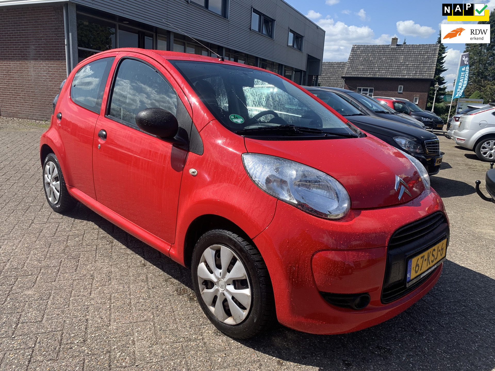 Citroen Citroen C1 1.0-12V Séduction 2011 € 2150.- 1 Jr. Apk zo mee 2010 - voorkant