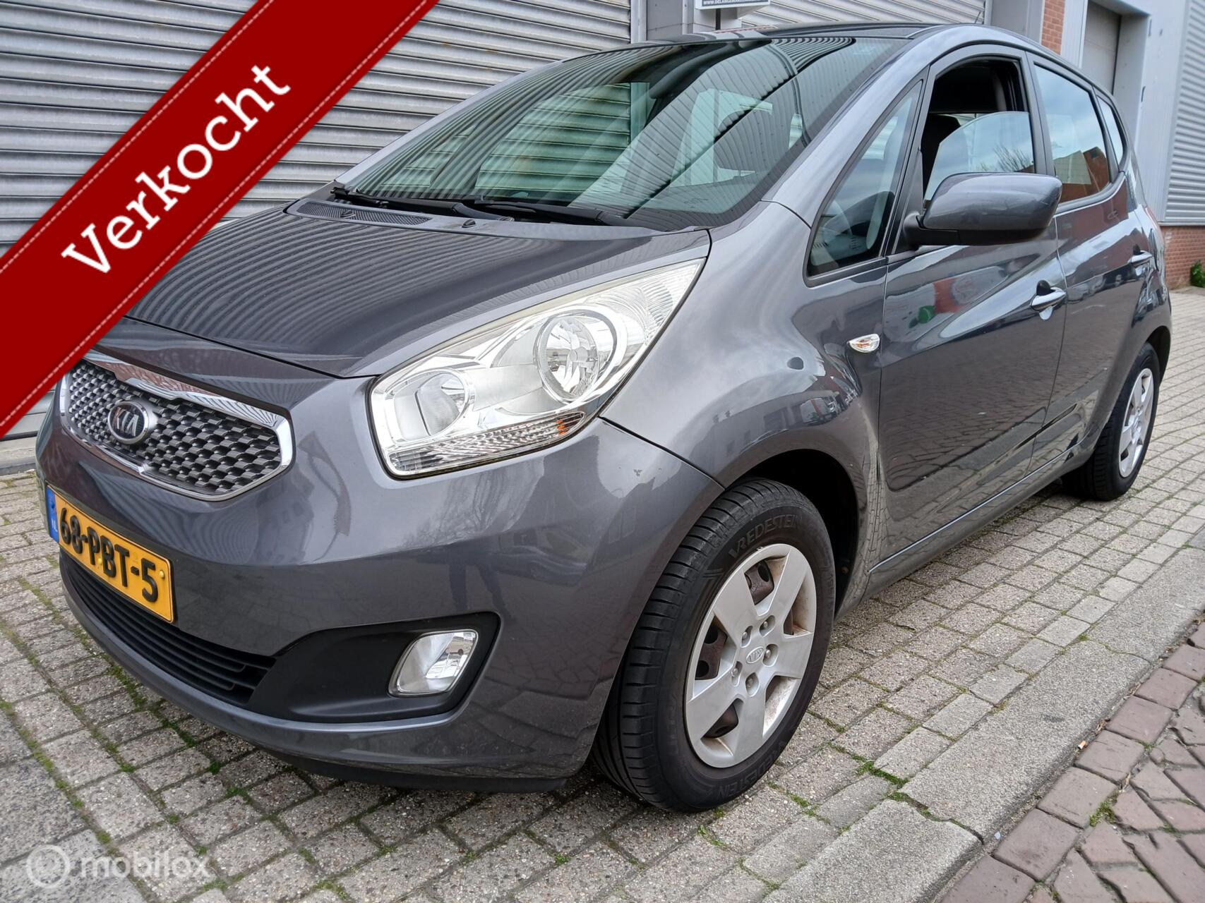 Kia Venga 1.4 CVVT Seven 2011 - voorkant