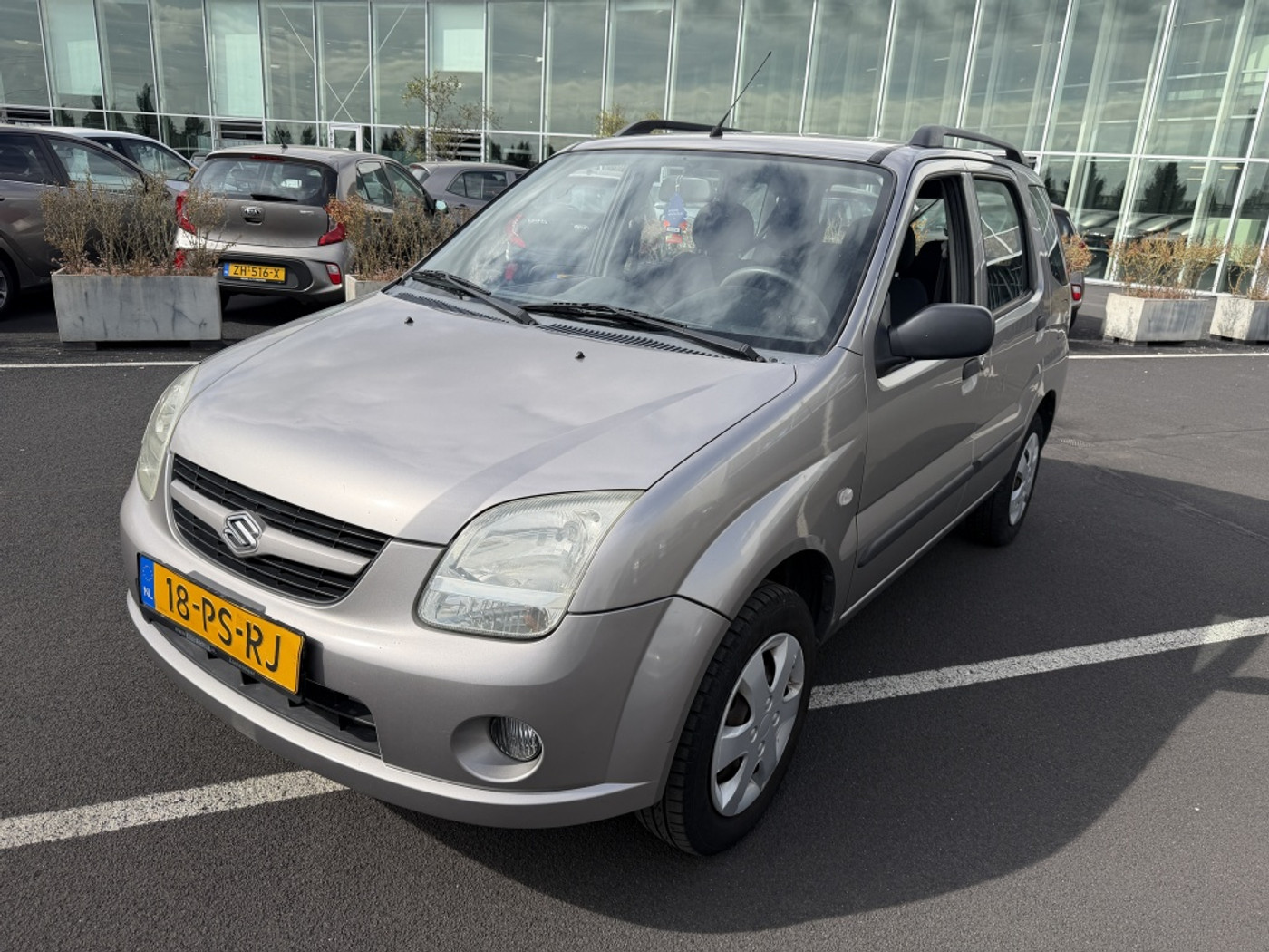 Suzuki Ignis 1.3-16V GLS 2004 - voorkant