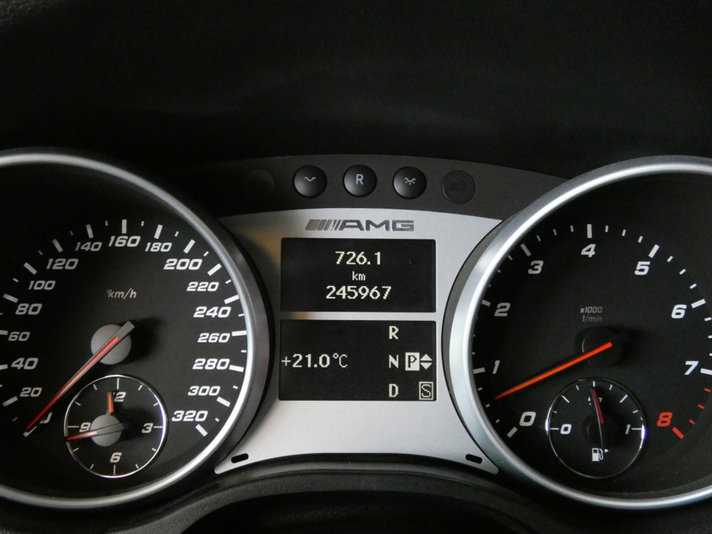 Foto van Mercedes-Benz ML 63 AMG
