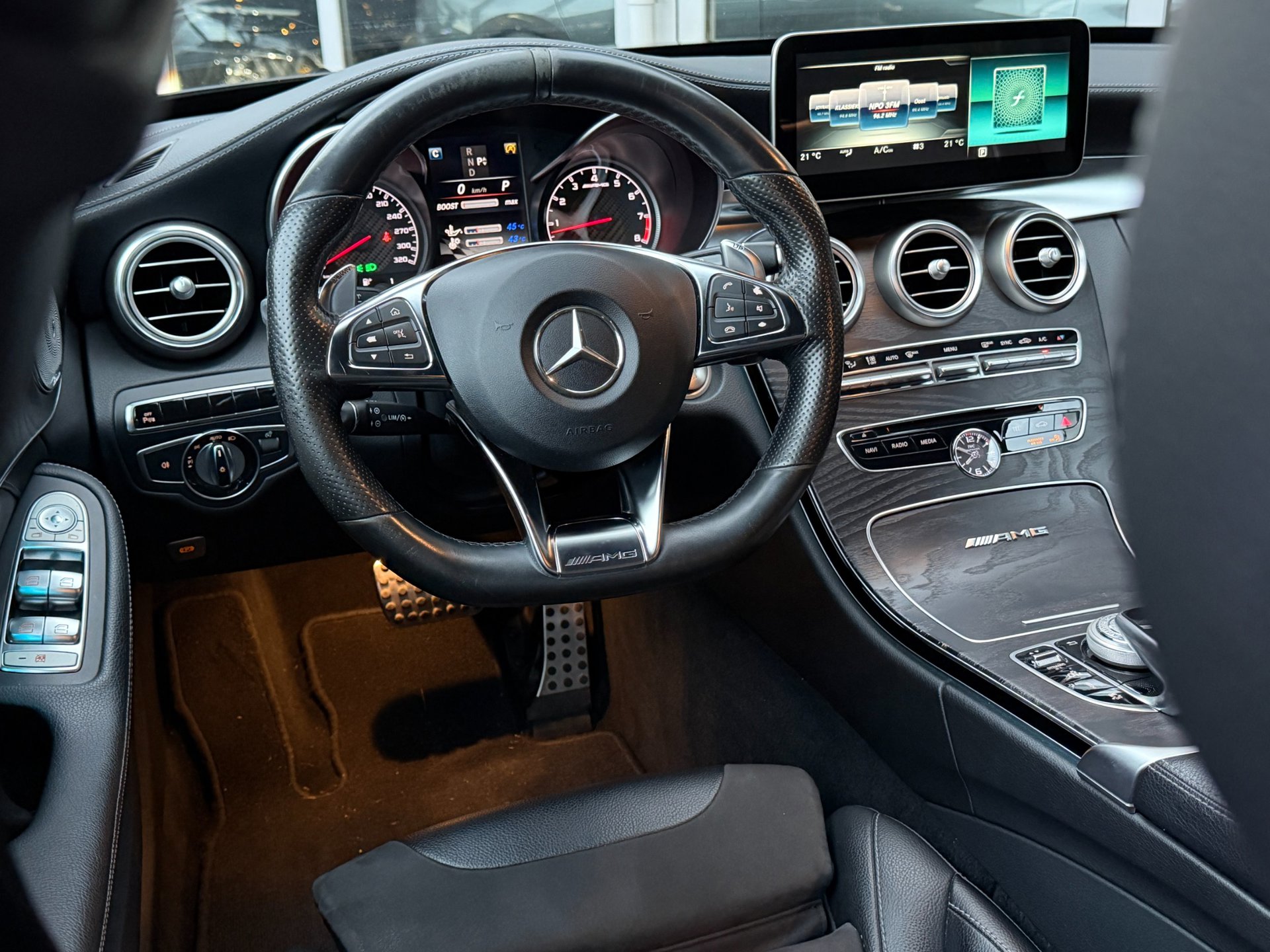 Foto van Mercedes-Benz AMG C 63