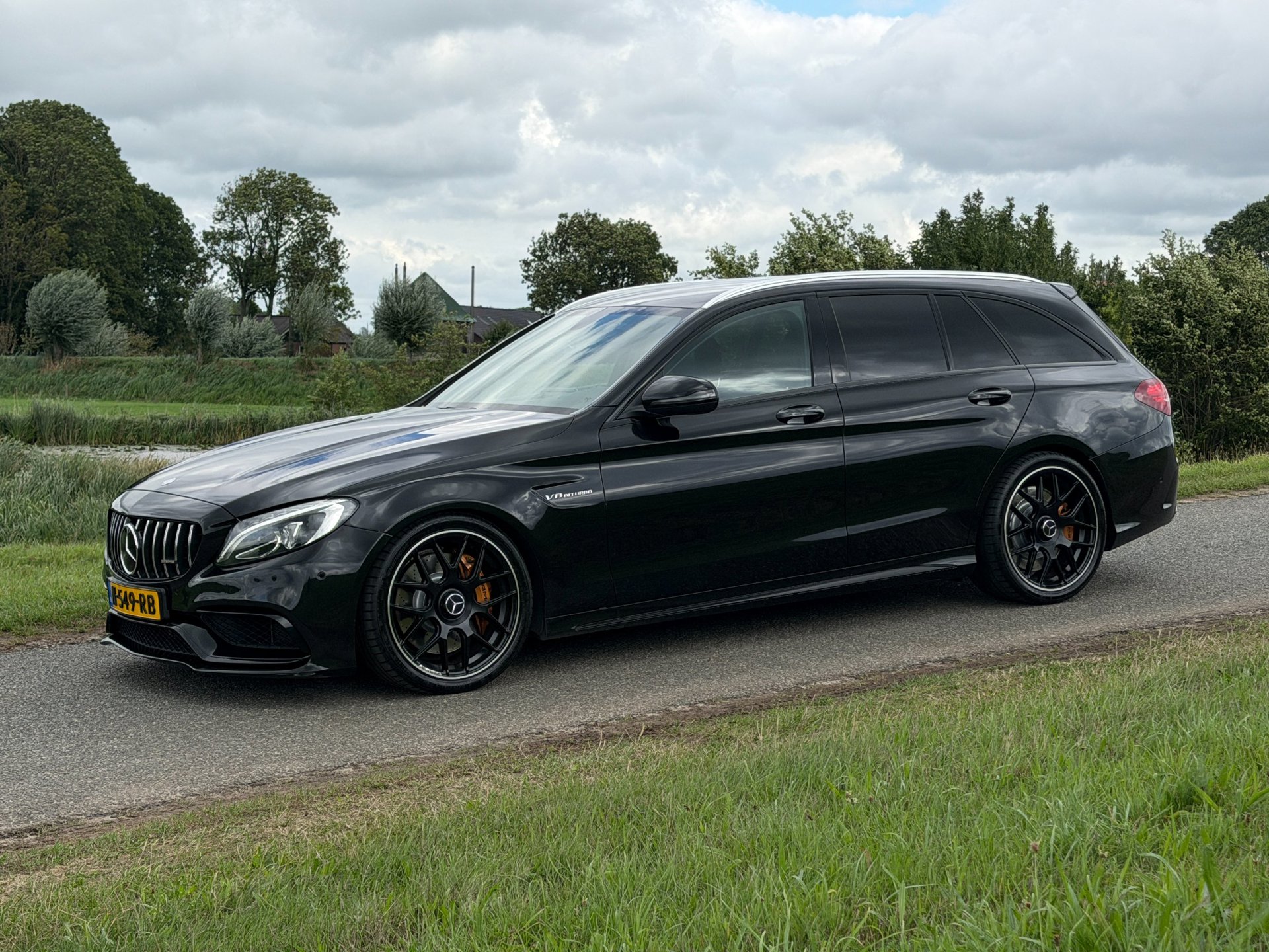 Foto van Mercedes-Benz AMG C 63