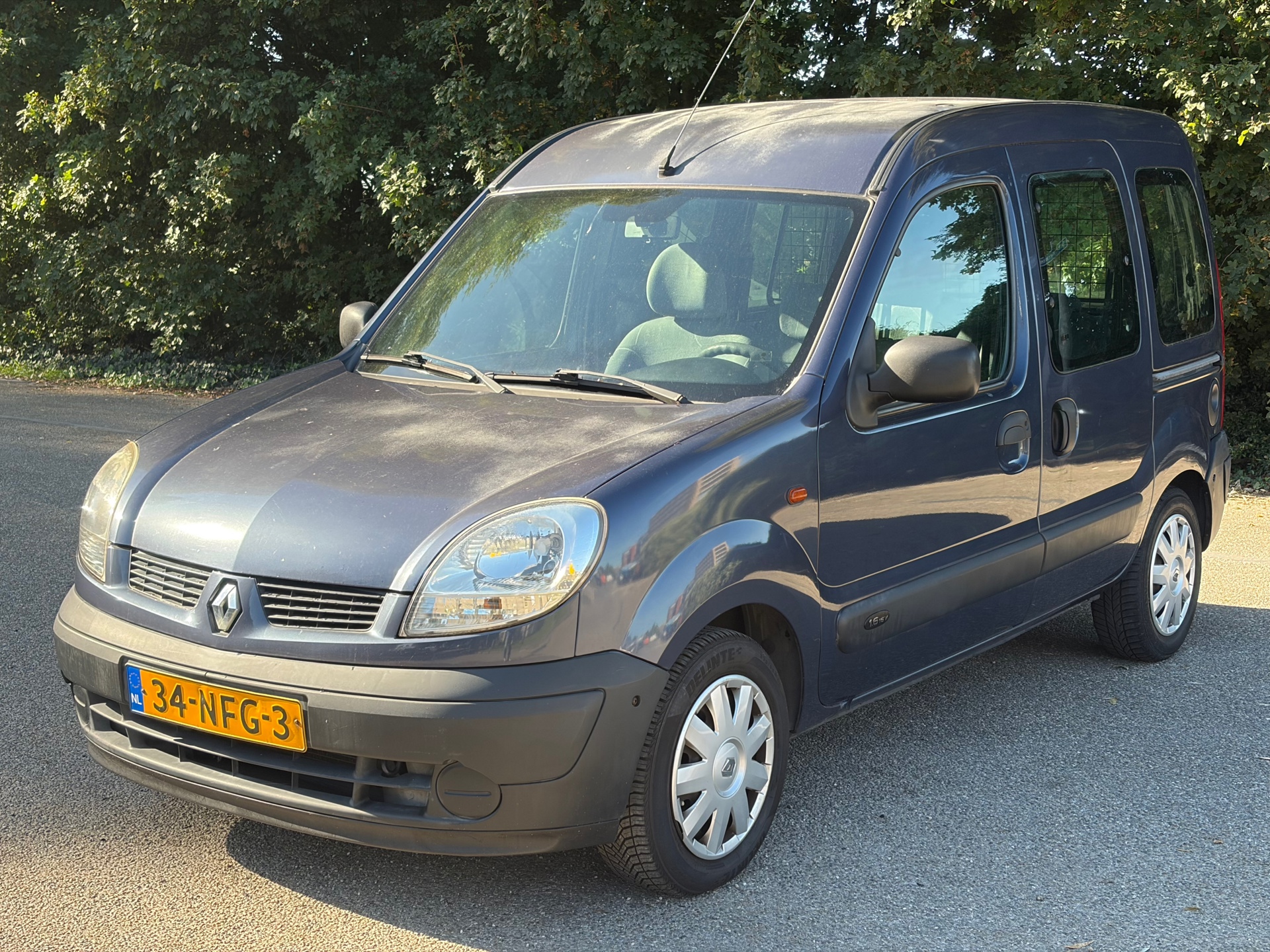 Renault Kangoo 1.6-16V Expression Automaat! Airco! 2x Schuifdeuren! 2005 - voorkant