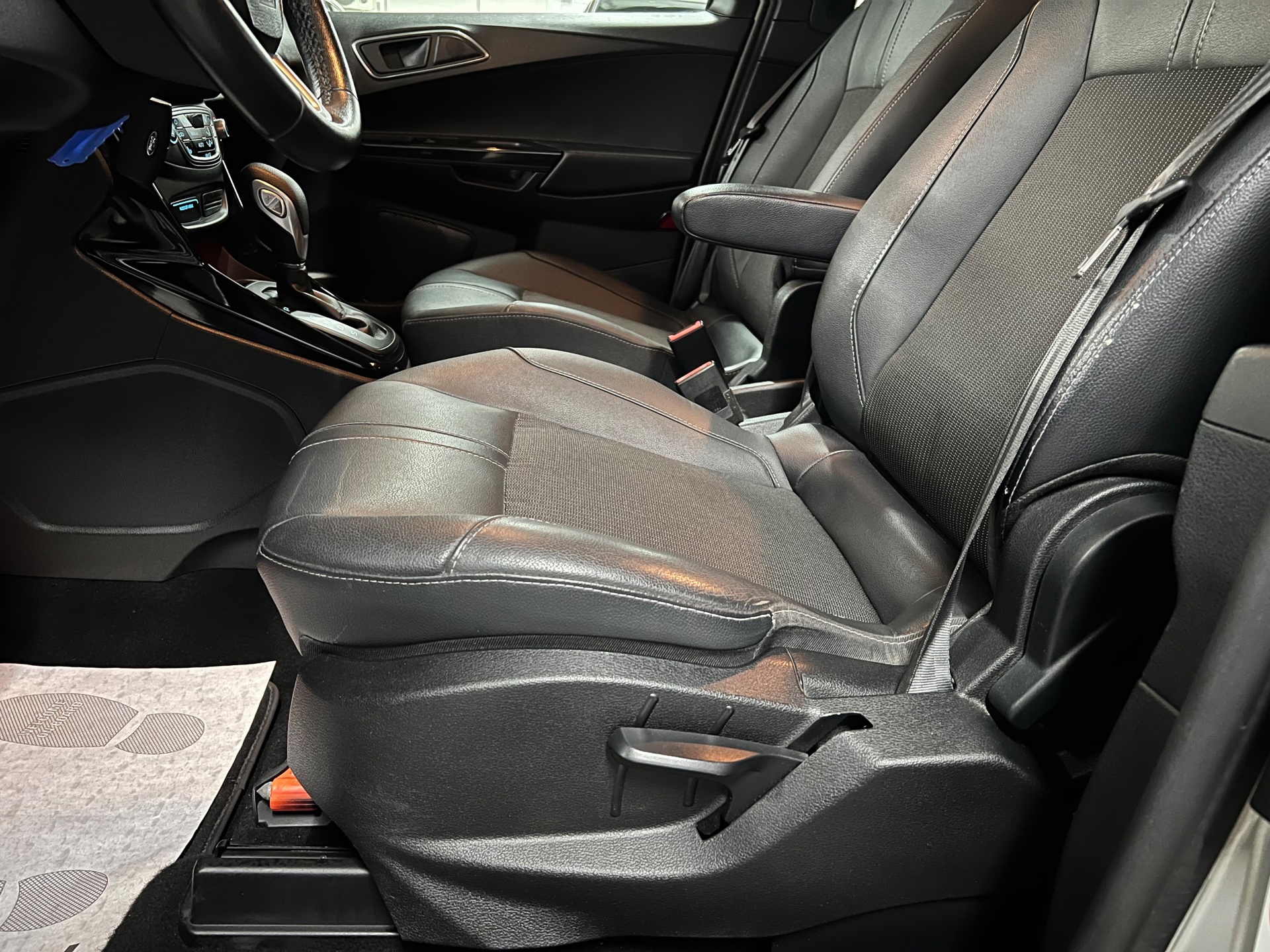 Foto van Ford B-max