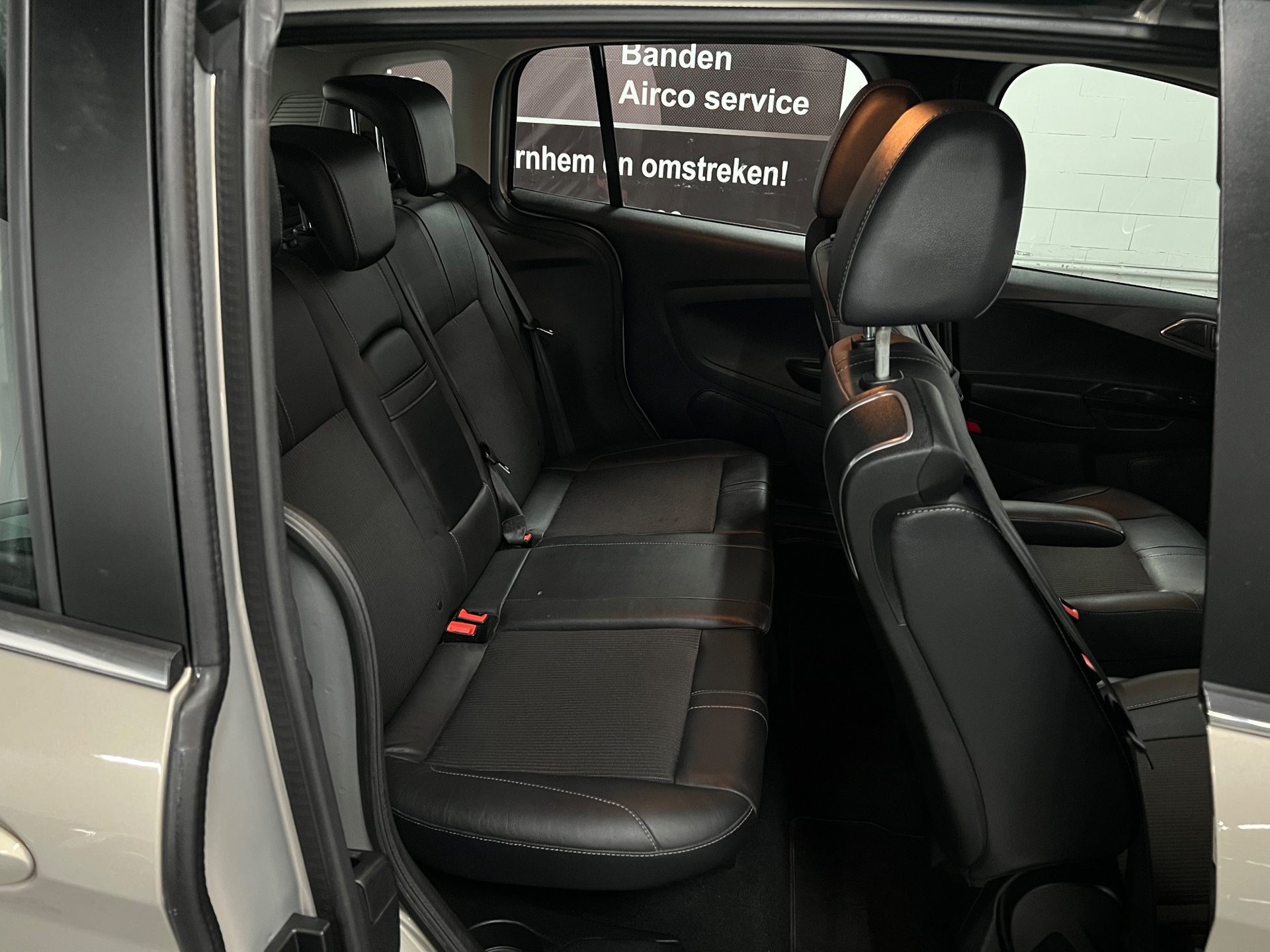 Foto van Ford B-max