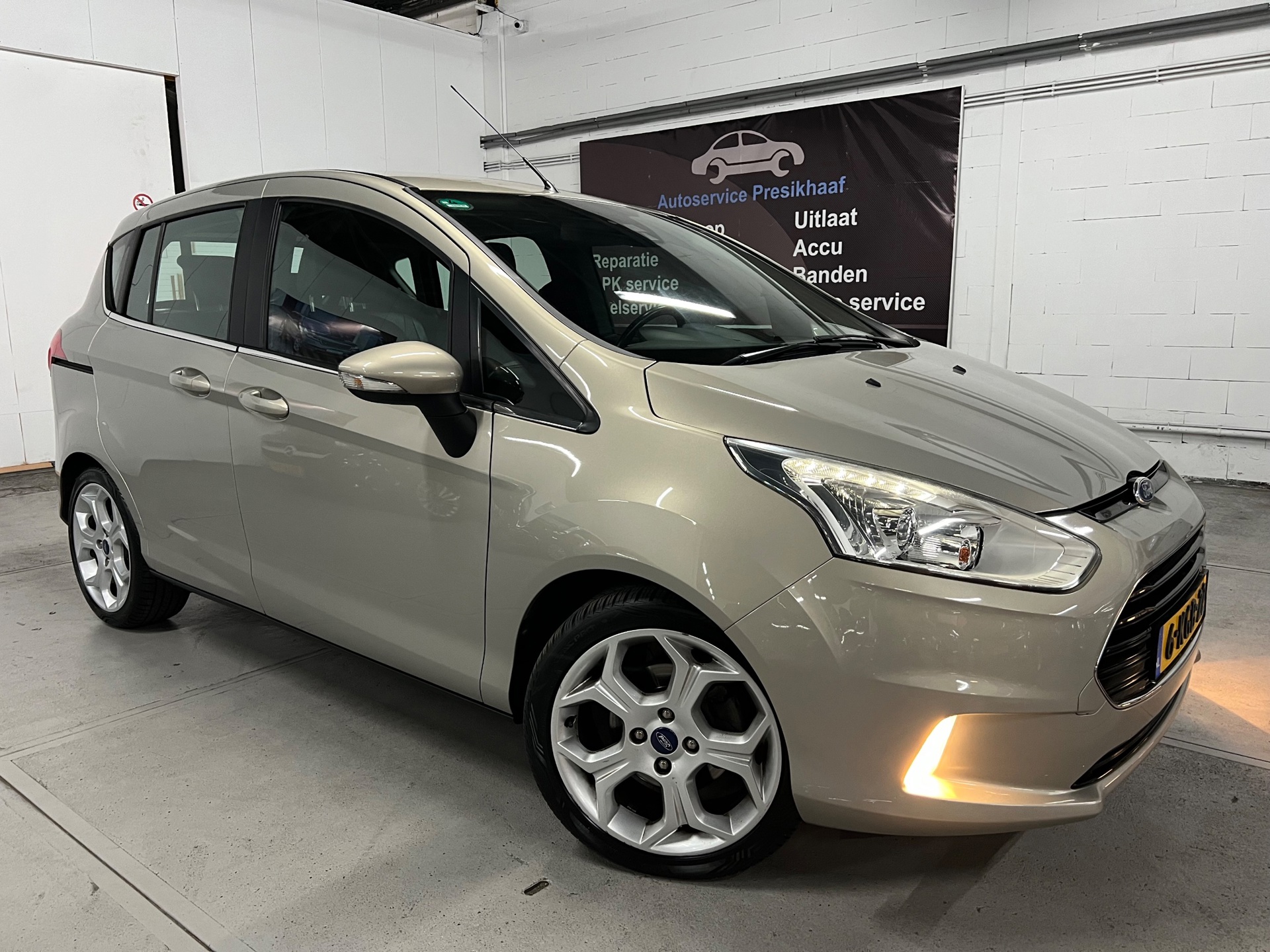 Foto van Ford B-max