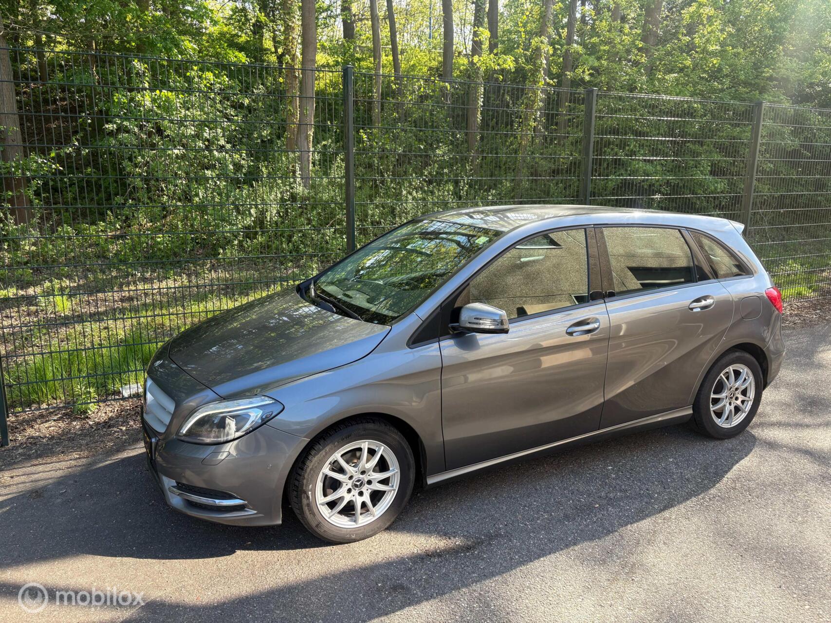 Foto van Mercedes-Benz B 180