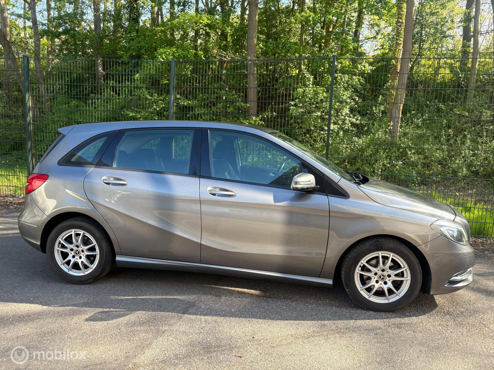 Foto van Mercedes-Benz B 180