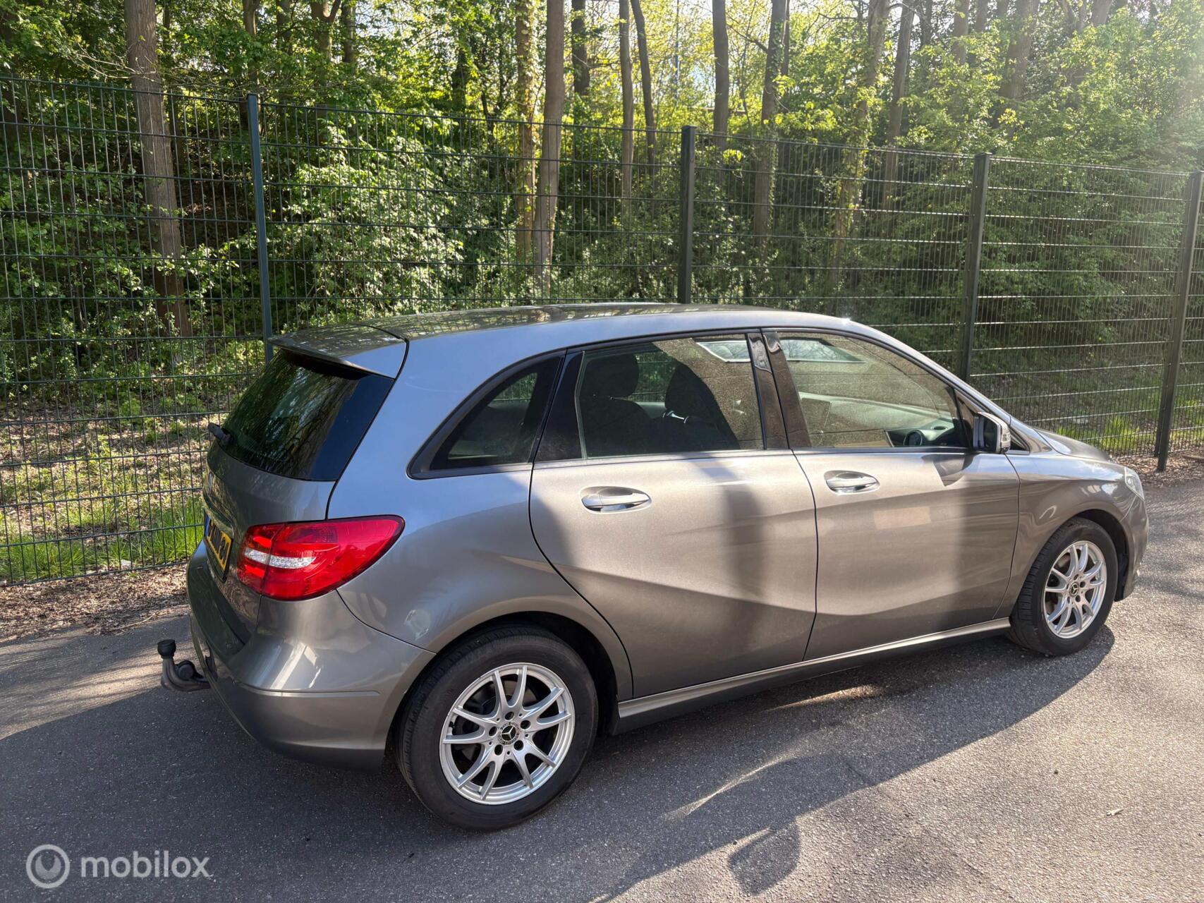 Foto van Mercedes-Benz B 180