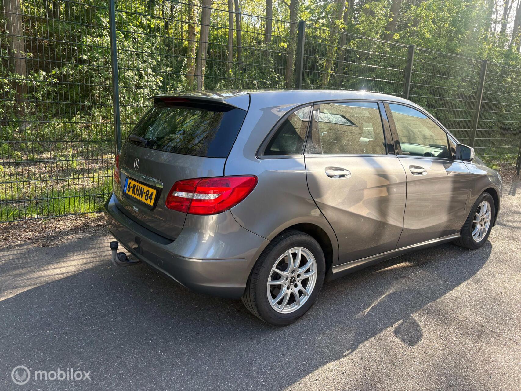 Foto van Mercedes-Benz B 180