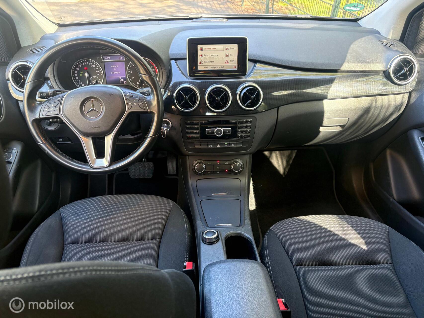 Foto van Mercedes-Benz B 180