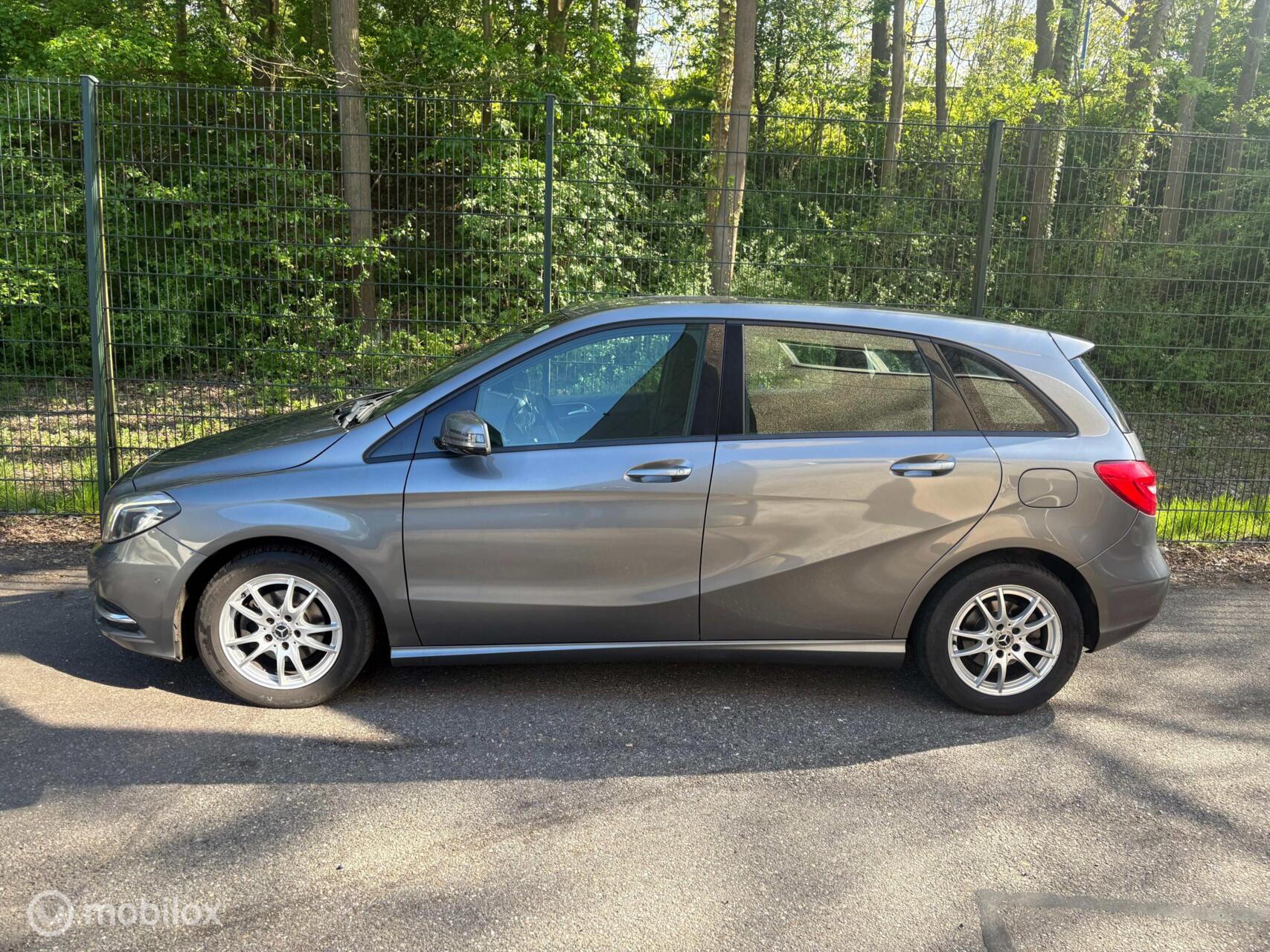 Foto van Mercedes-Benz B 180