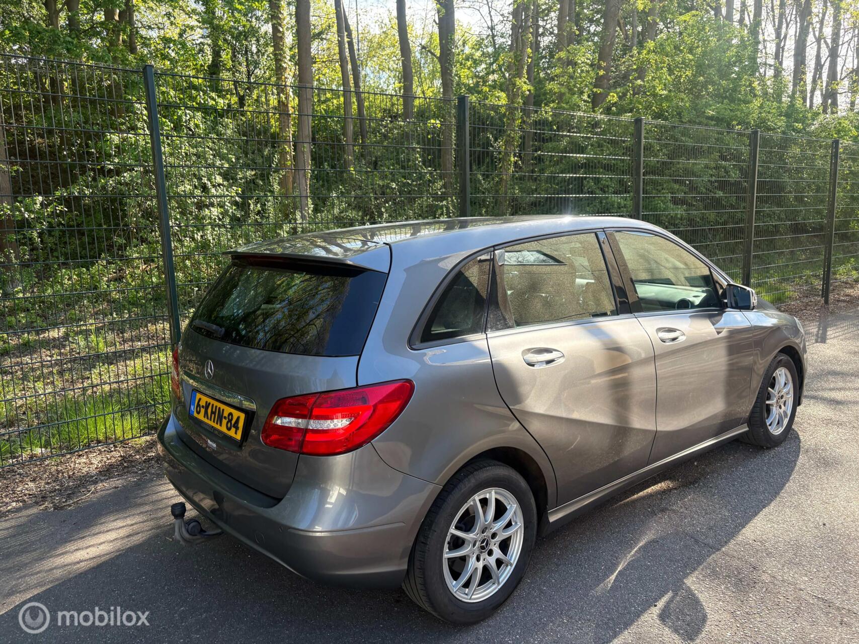 Foto van Mercedes-Benz B 180