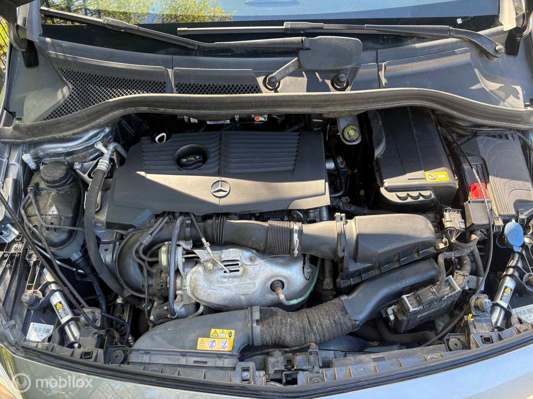 Foto van Mercedes-Benz B 180