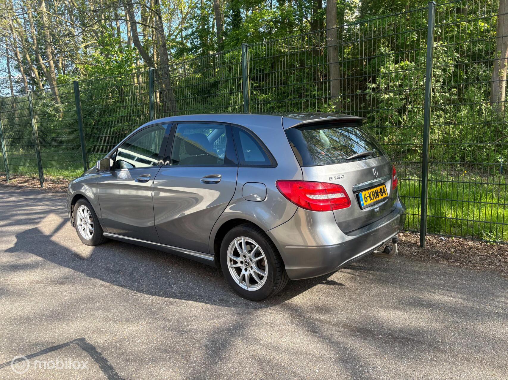 Foto van Mercedes-Benz B 180