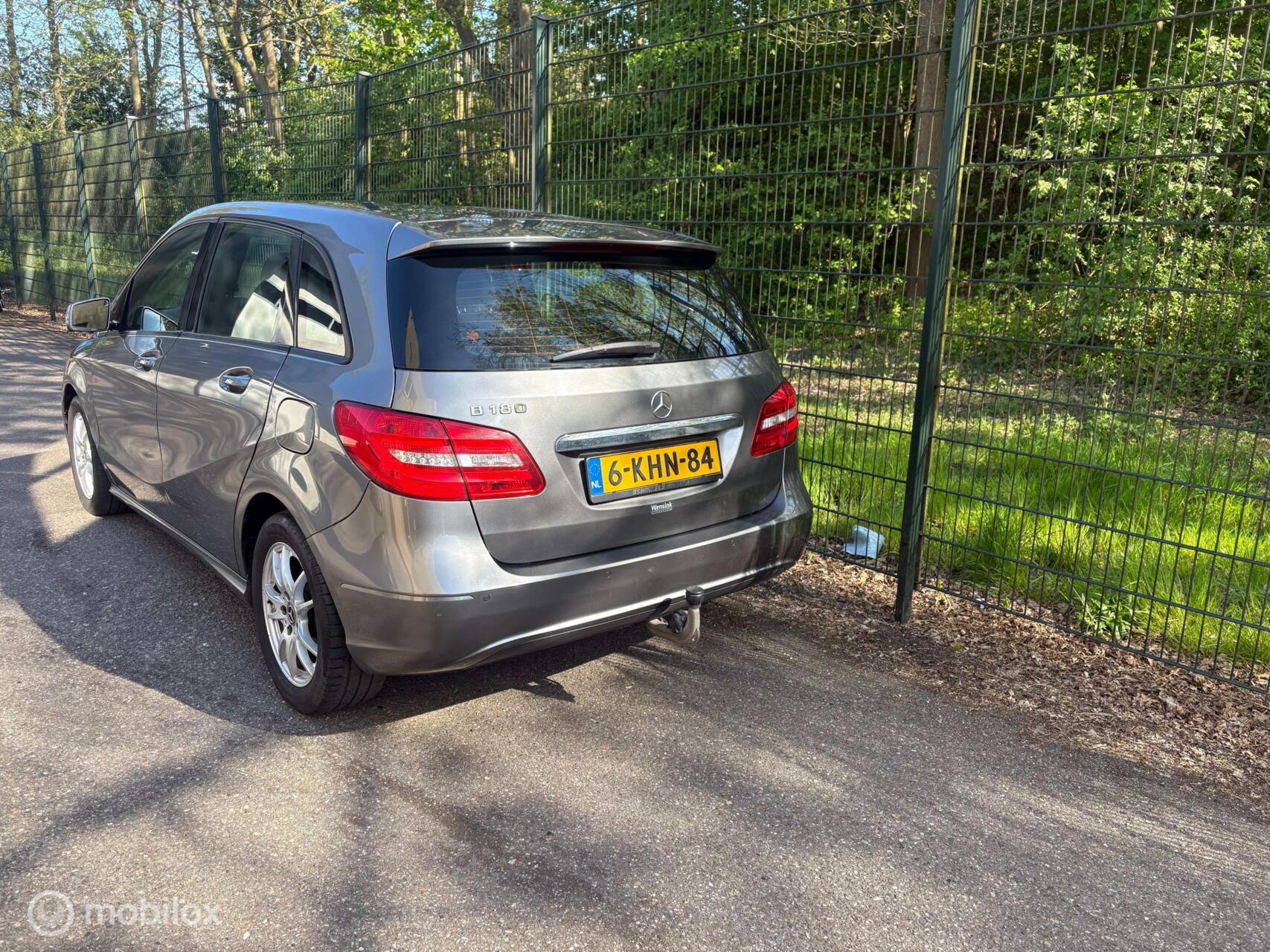 Foto van Mercedes-Benz B 180