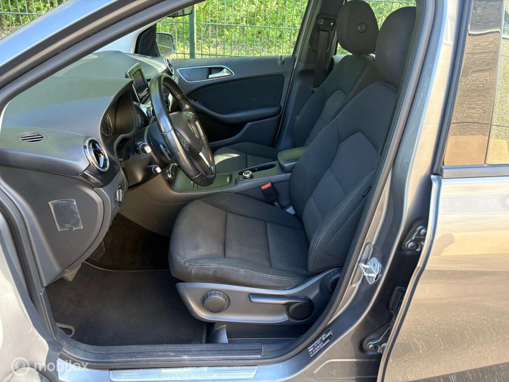 Foto van Mercedes-Benz B 180
