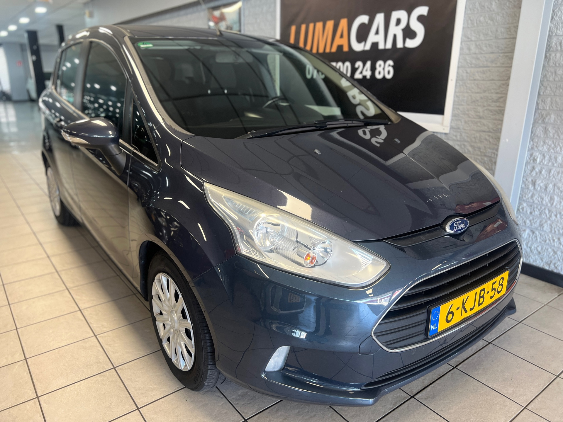 Ford B-max 1.0 EcoBoost Style | NW APK | Distri. V.V. | LMV 2013 - voorkant