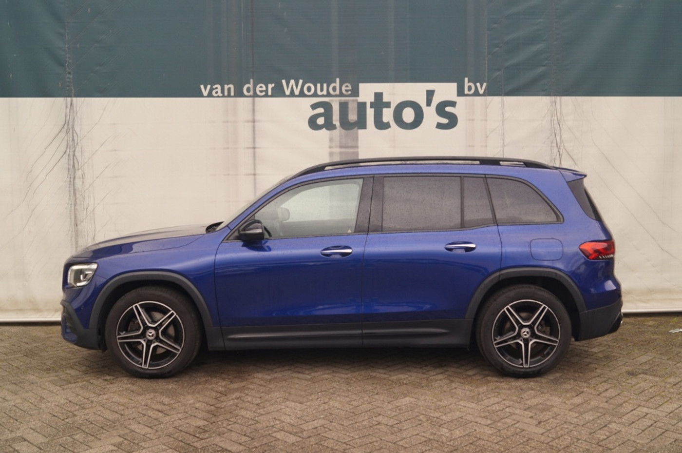 Mercedes-Benz GLB 180 180 Automaat AMG Business Solution -PANO-ECC-TREKHAAK- 2022 - voorkant