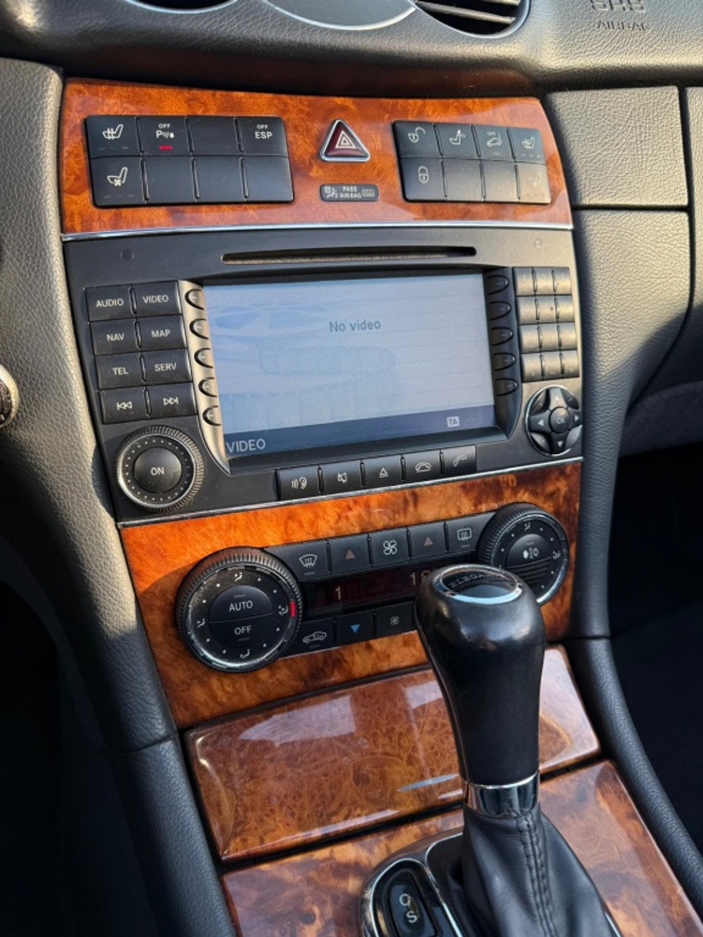 Foto van Mercedes-Benz CLK 240