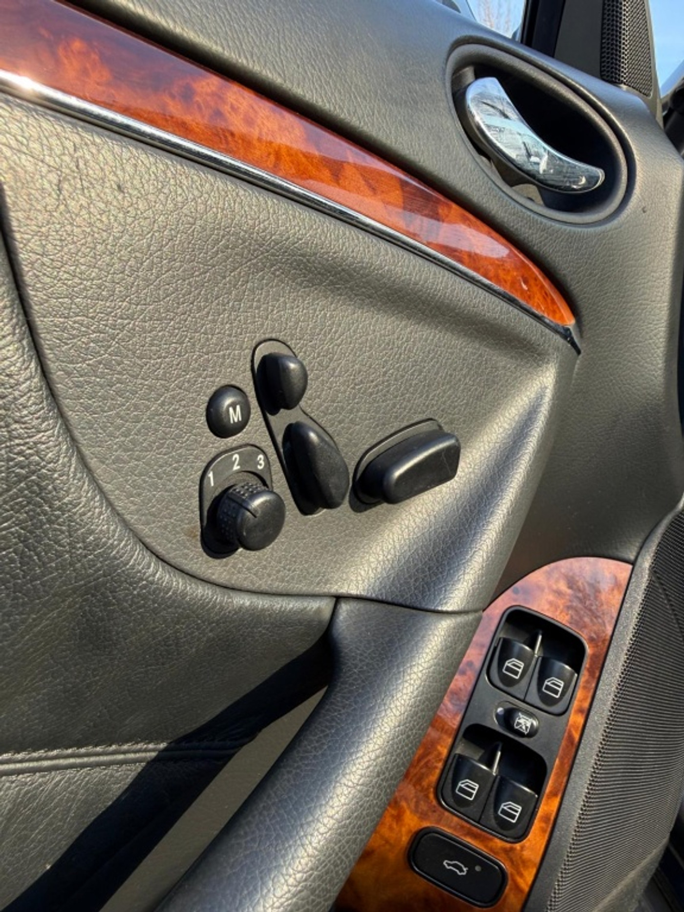 Foto van Mercedes-Benz CLK 240