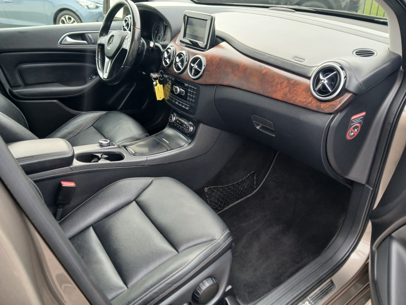 Foto van Mercedes-Benz B 180