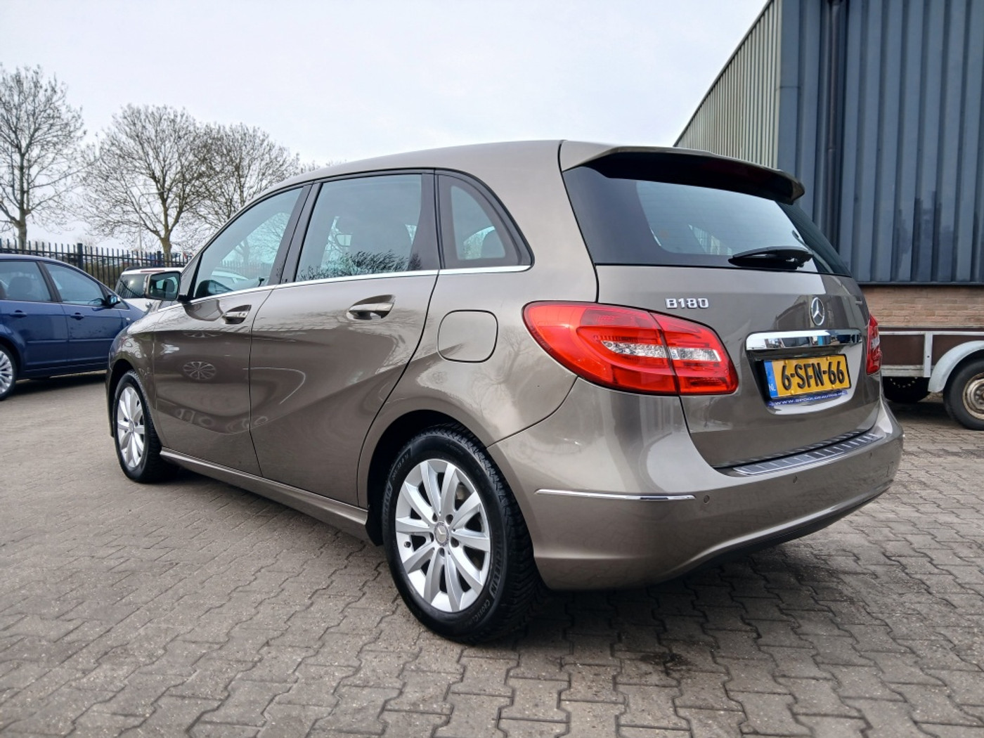 Foto van Mercedes-Benz B 180