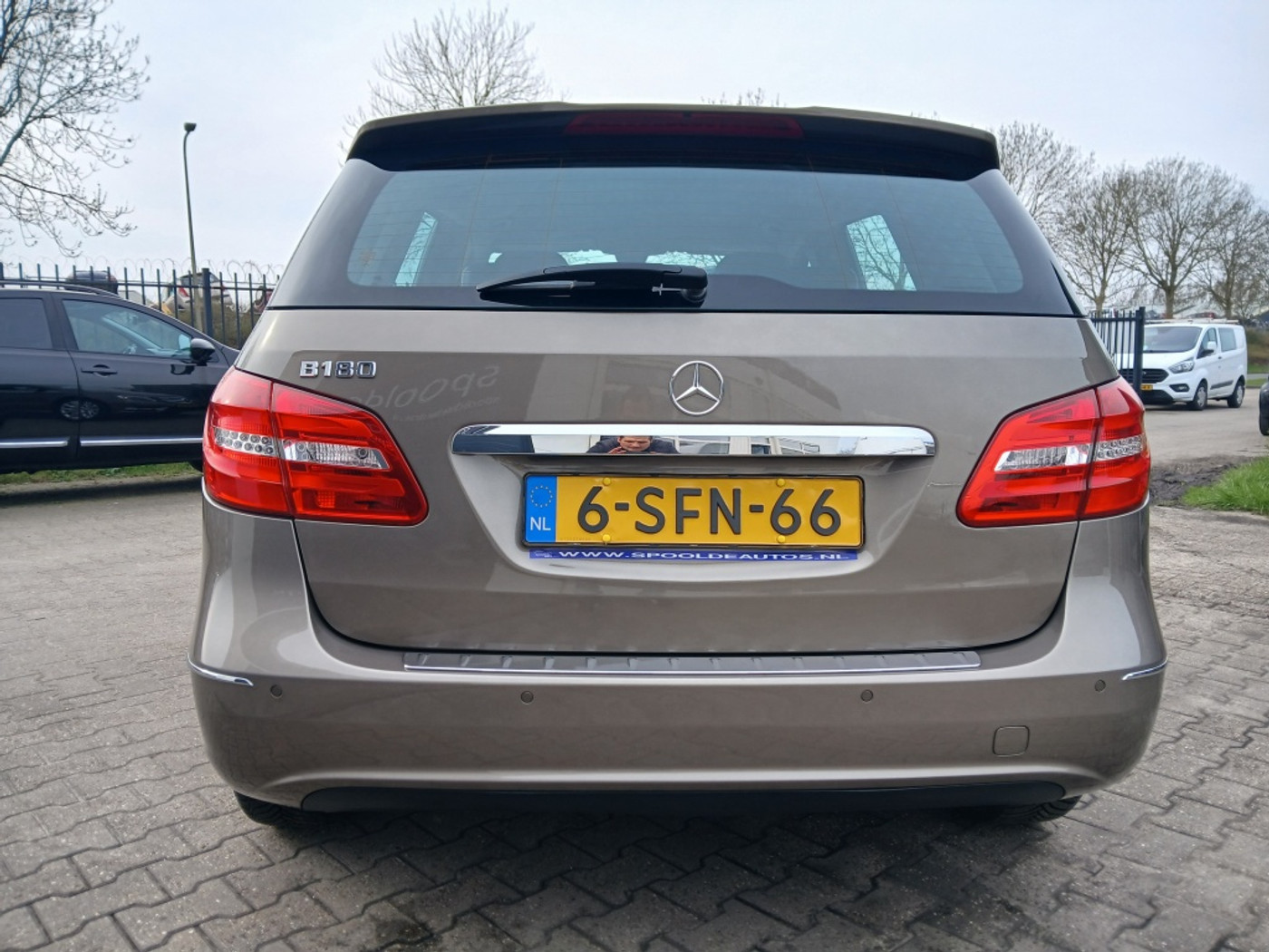 Foto van Mercedes-Benz B 180