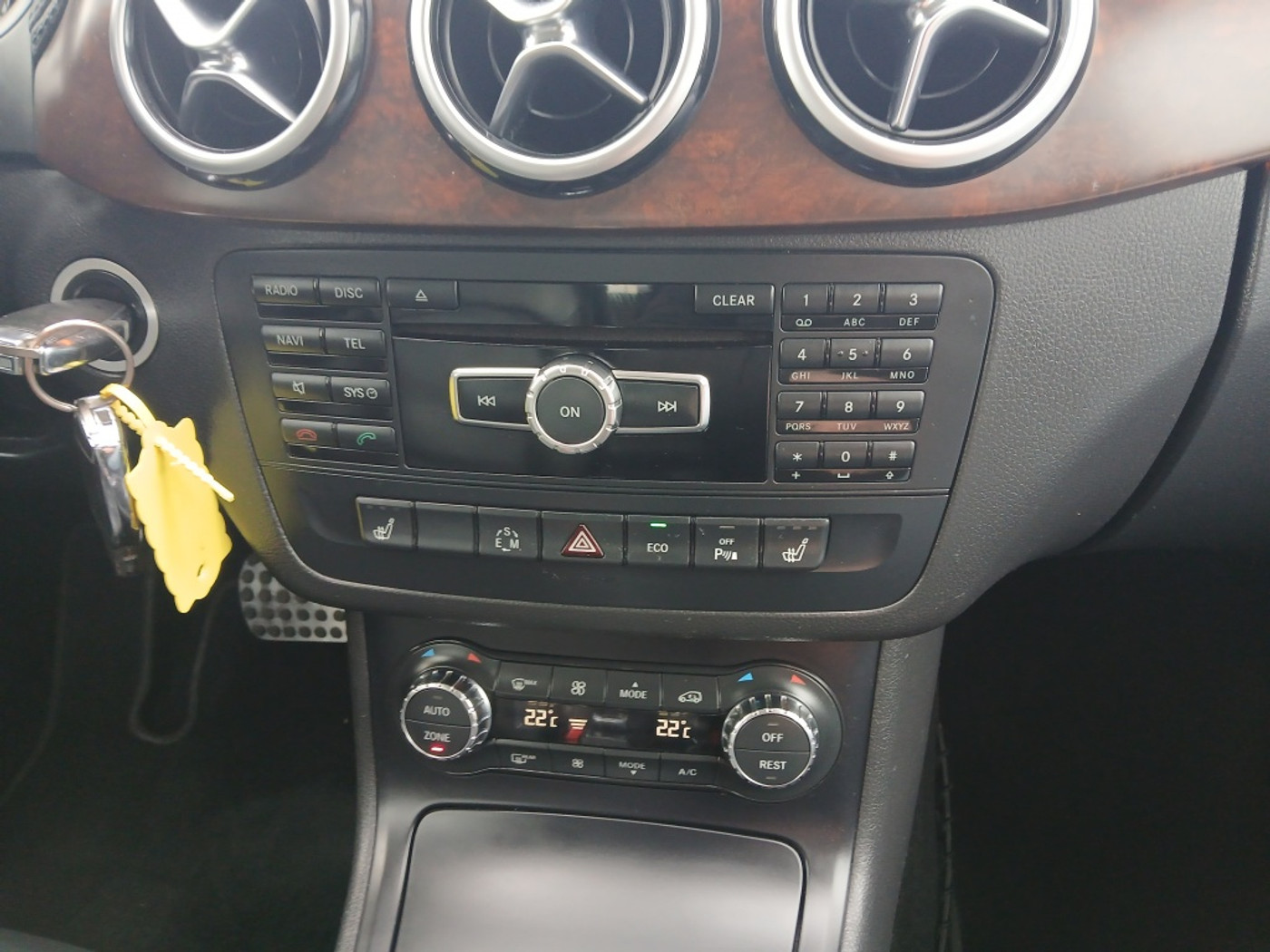 Foto van Mercedes-Benz B 180