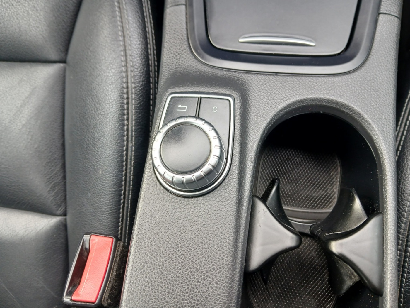 Foto van Mercedes-Benz B 180