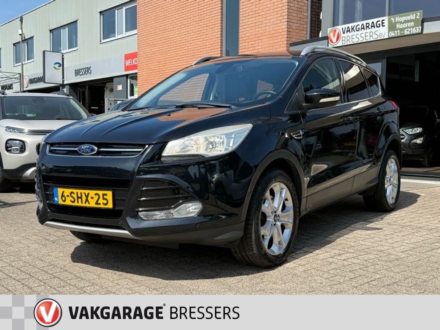 Ford Kuga 1.6 Titanium 4WD First Edition 2013 - voorkant