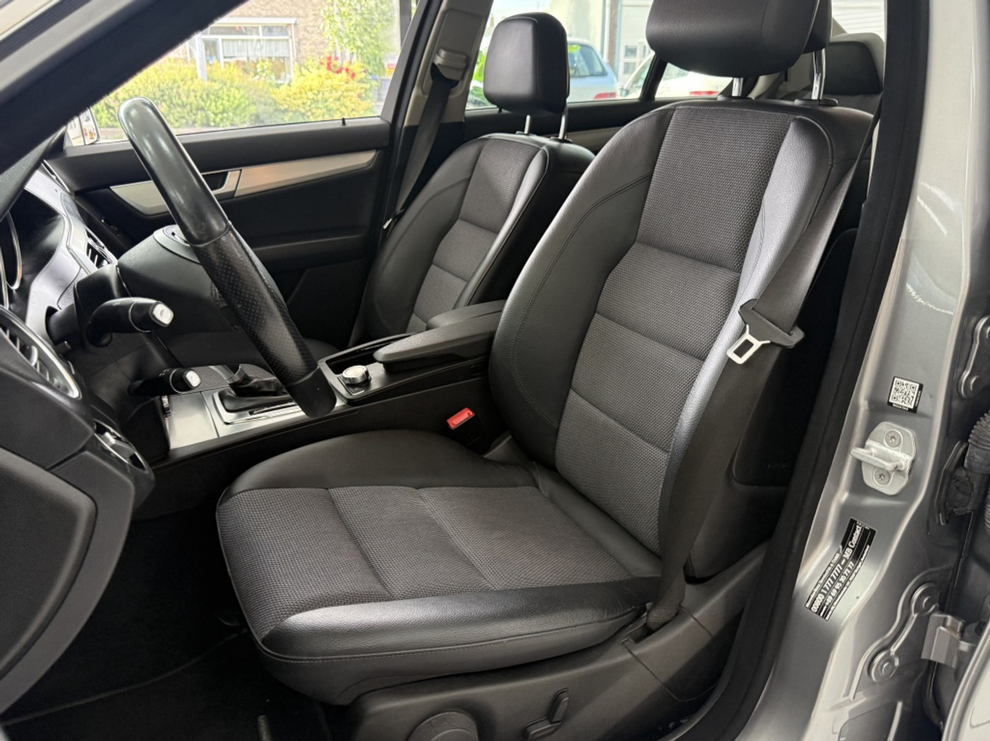 Foto van Mercedes-Benz C 200