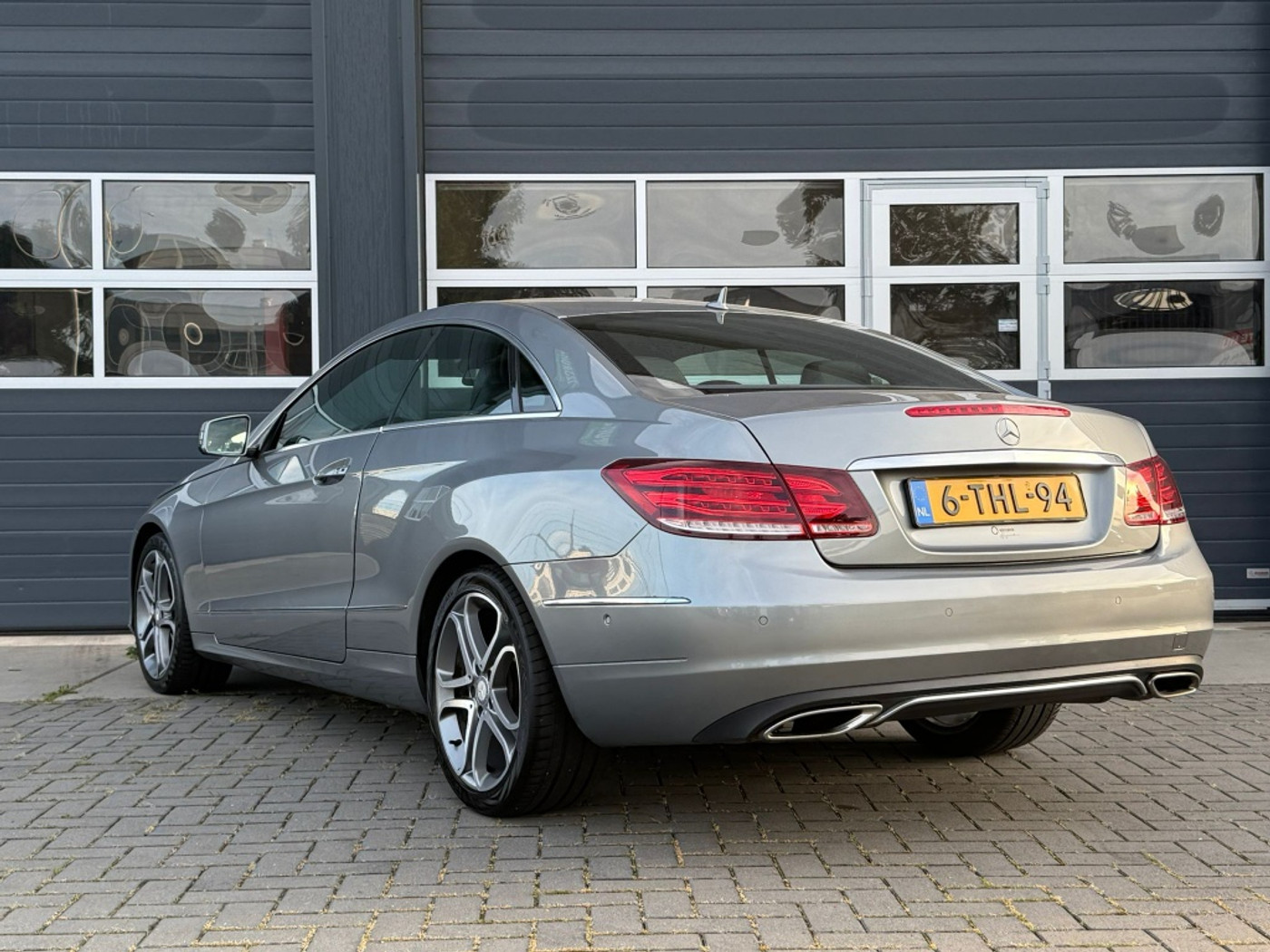 Foto van Mercedes-Benz E 200