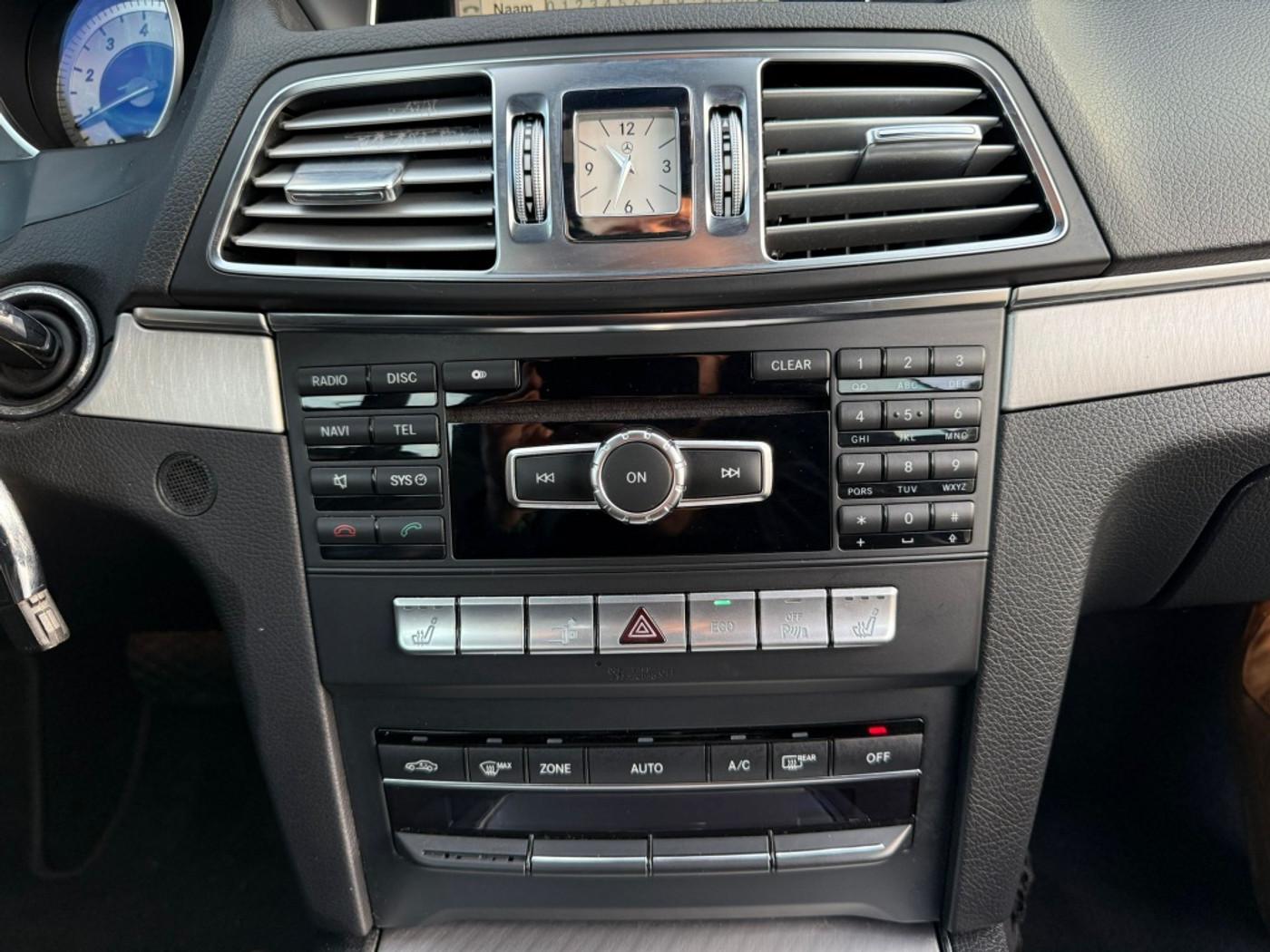 Foto van Mercedes-Benz E 200