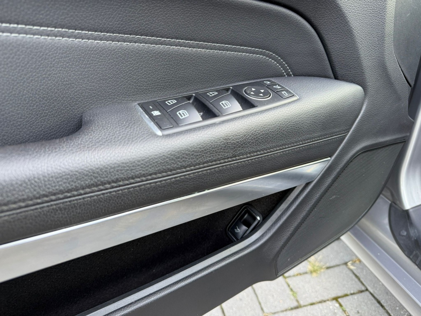 Foto van Mercedes-Benz E 200