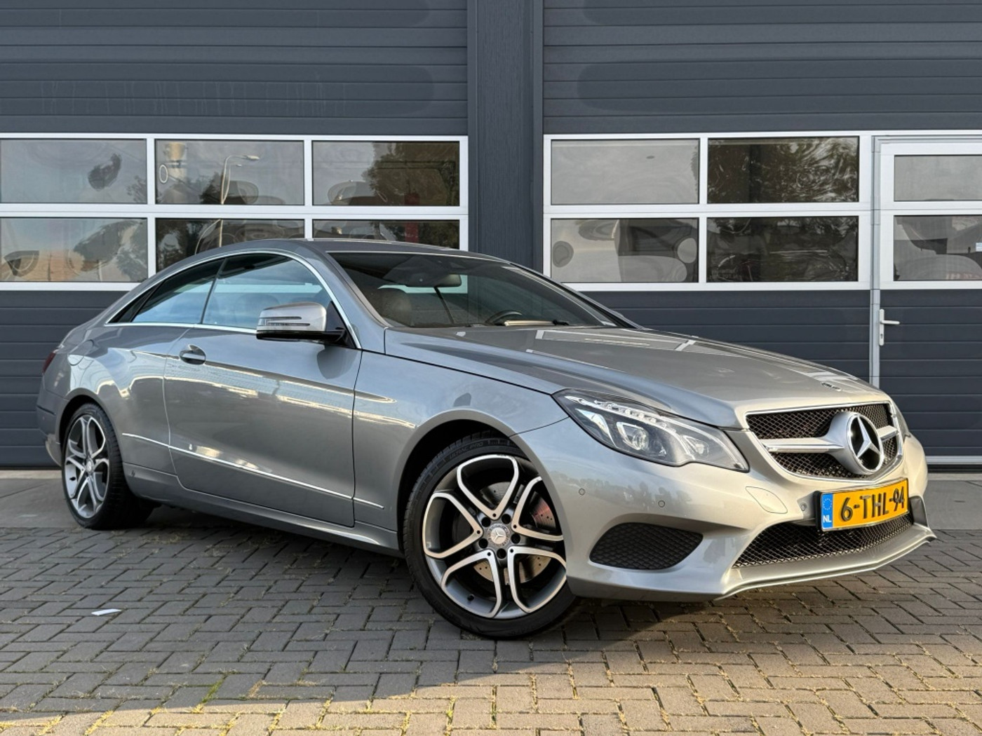 Foto van Mercedes-Benz E 200