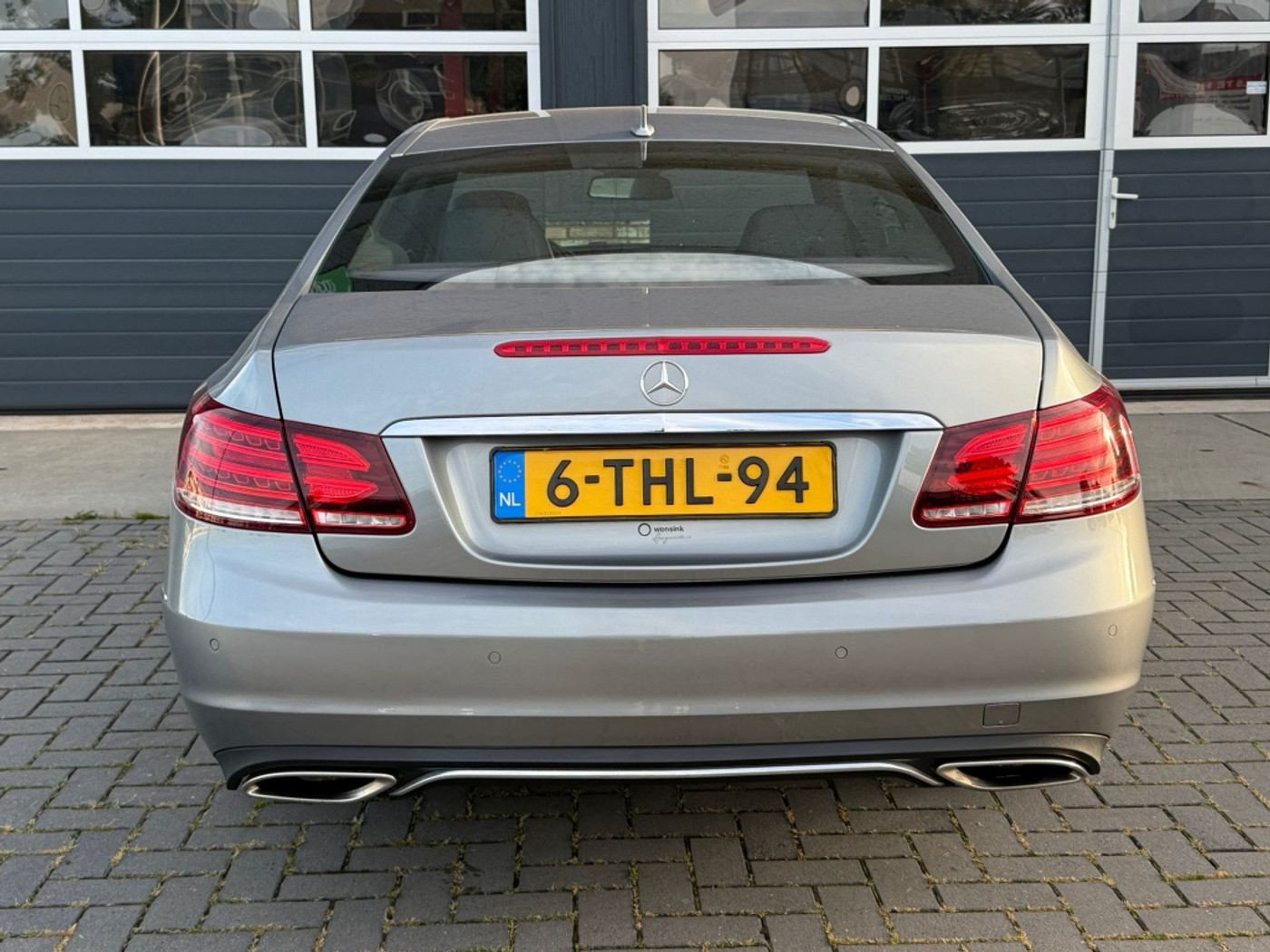 Foto van Mercedes-Benz E 200